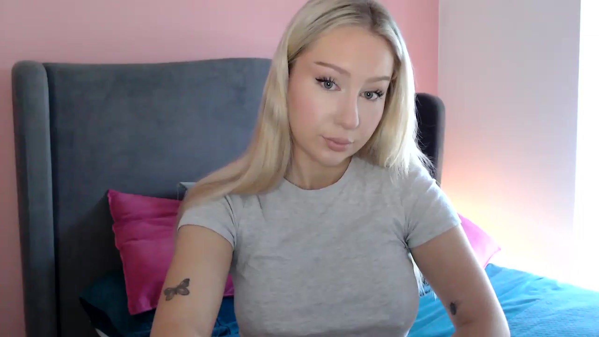 Gallery image thumbnail from PetiteAvax's myfreecams stream on, 07/10/2024, 11:04 image 9 of 20