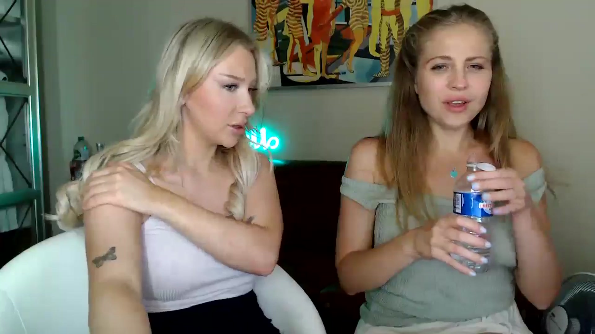 Gallery image thumbnail from PetiteAvax's myfreecams stream on, 07/13/2024, 23:48 image 3 of 20