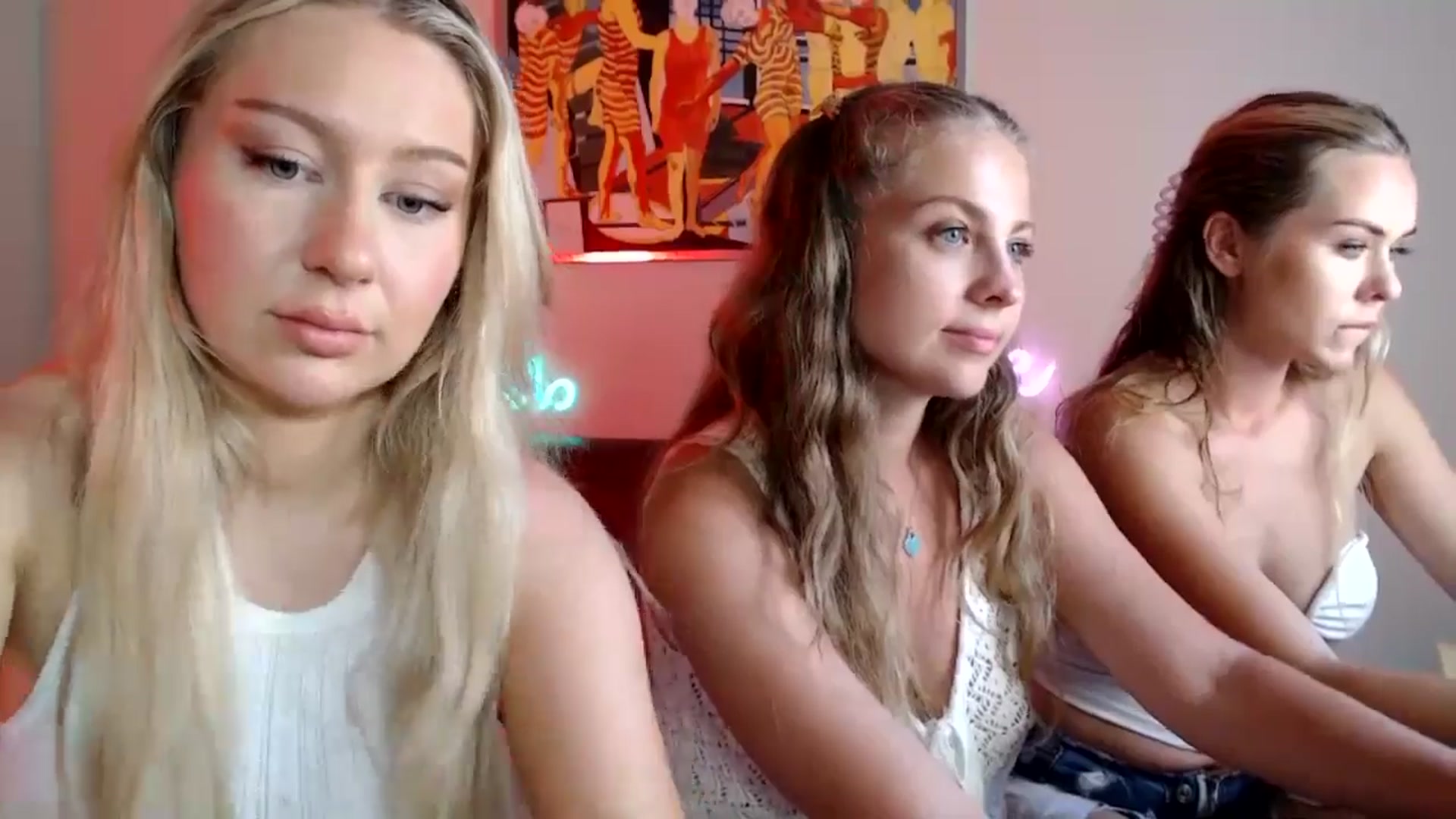 Gallery image thumbnail from PetiteAvax's myfreecams stream on, 07/14/2024, 18:03 image 8 of 20