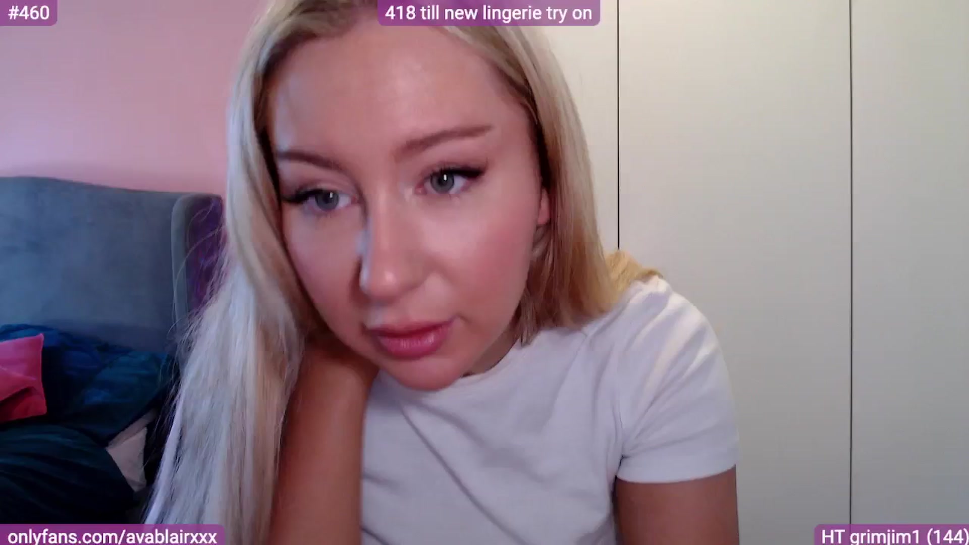 Gallery image thumbnail from PetiteAvax's myfreecams stream on, 07/17/2024, 12:15 image 19 of 20