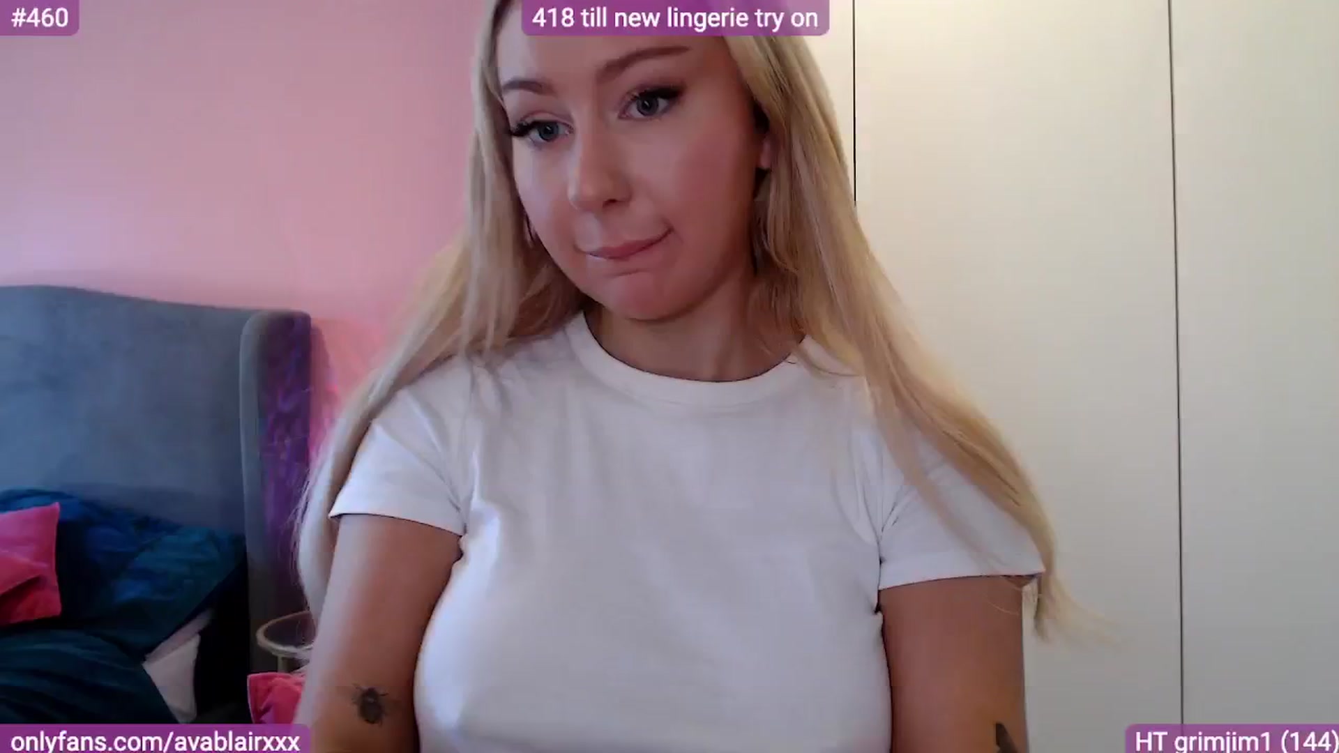 Gallery image thumbnail from PetiteAvax's myfreecams stream on, 07/17/2024, 12:15 image 18 of 20