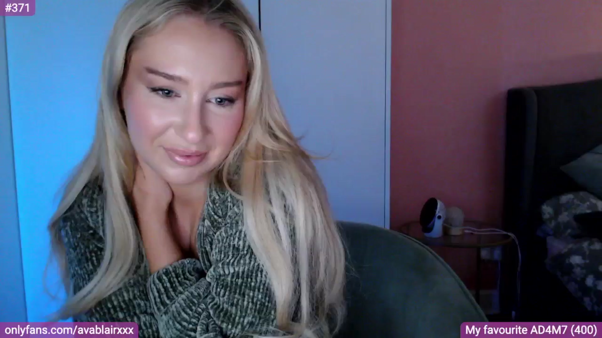 Gallery image thumbnail from PetiteAvax's myfreecams stream on, 07/28/2024, 22:27 image 5 of 20