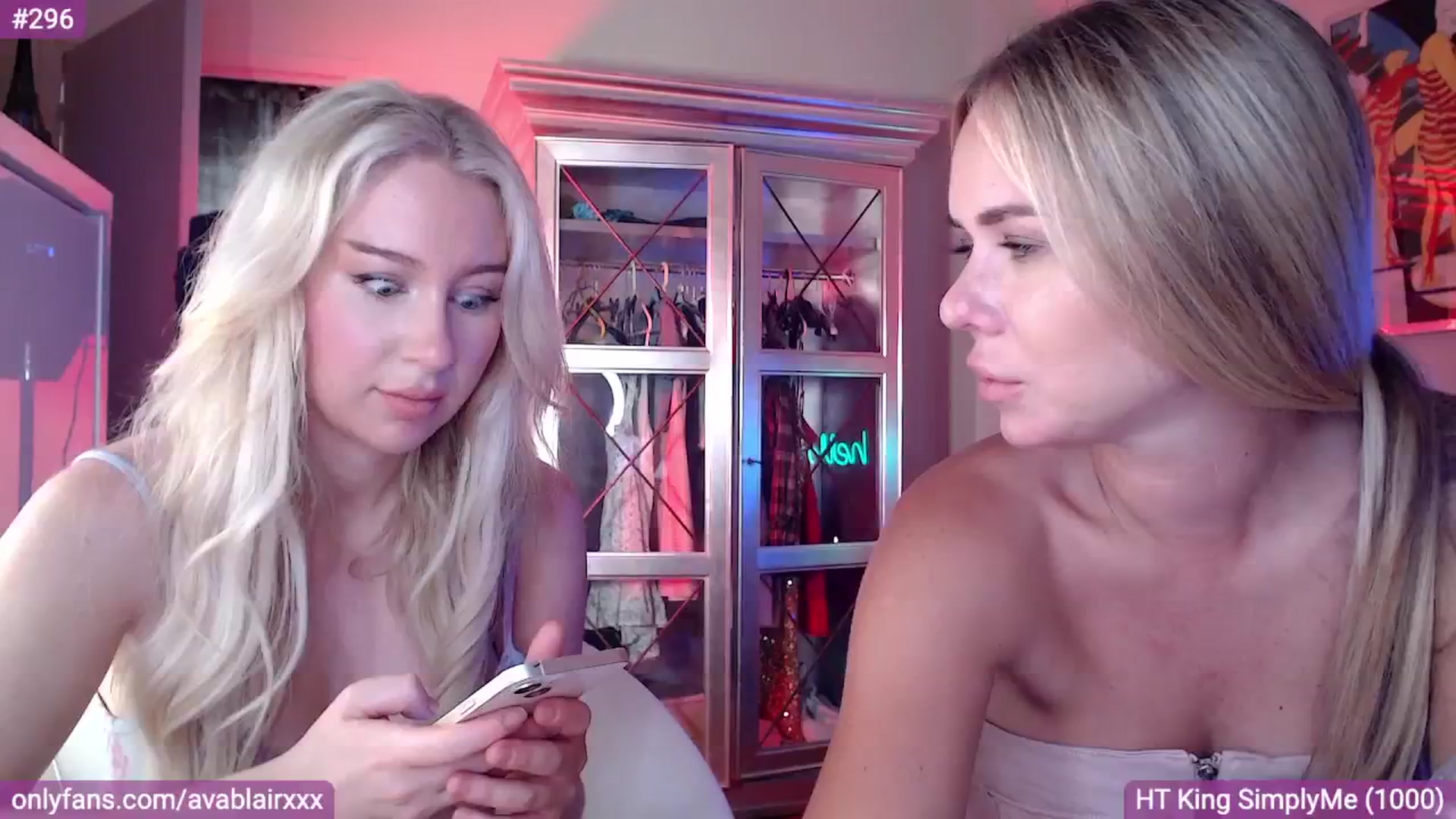Gallery image thumbnail from PetiteAvax's myfreecams stream on, 08/03/2024, 21:16 image 13 of 20