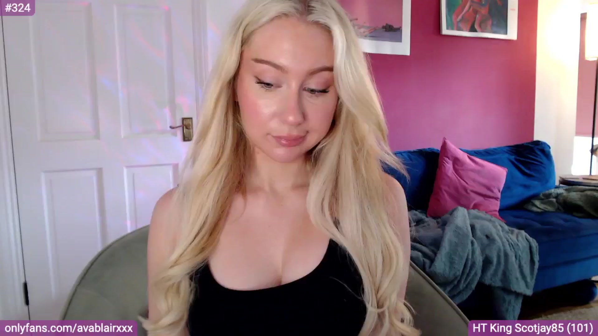 Gallery image thumbnail from PetiteAvax's myfreecams stream on, 08/06/2024, 14:16 image 17 of 20