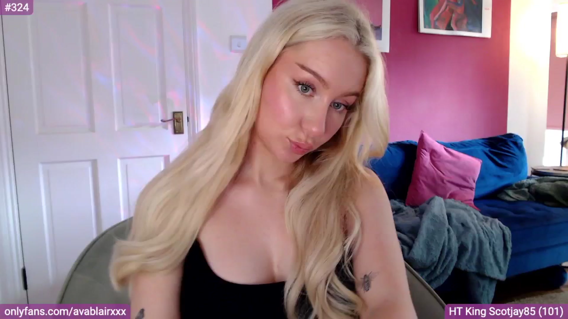 Gallery image thumbnail from PetiteAvax's myfreecams stream on, 08/06/2024, 14:16 image 19 of 20