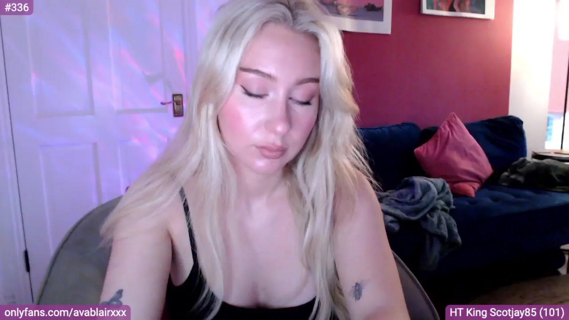 Gallery image thumbnail from PetiteAvax's myfreecams stream on, 08/06/2024, 19:32 image 17 of 20