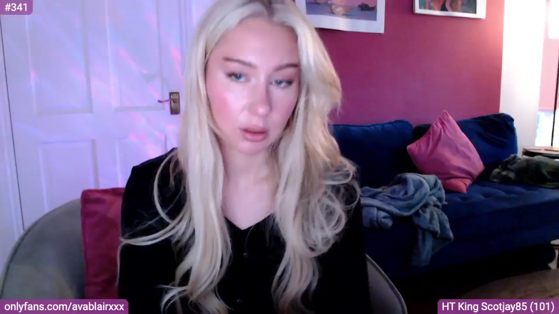 Gallery image thumbnail from PetiteAvax's myfreecams stream on, 08/06/2024, 19:32 image 4 of 20