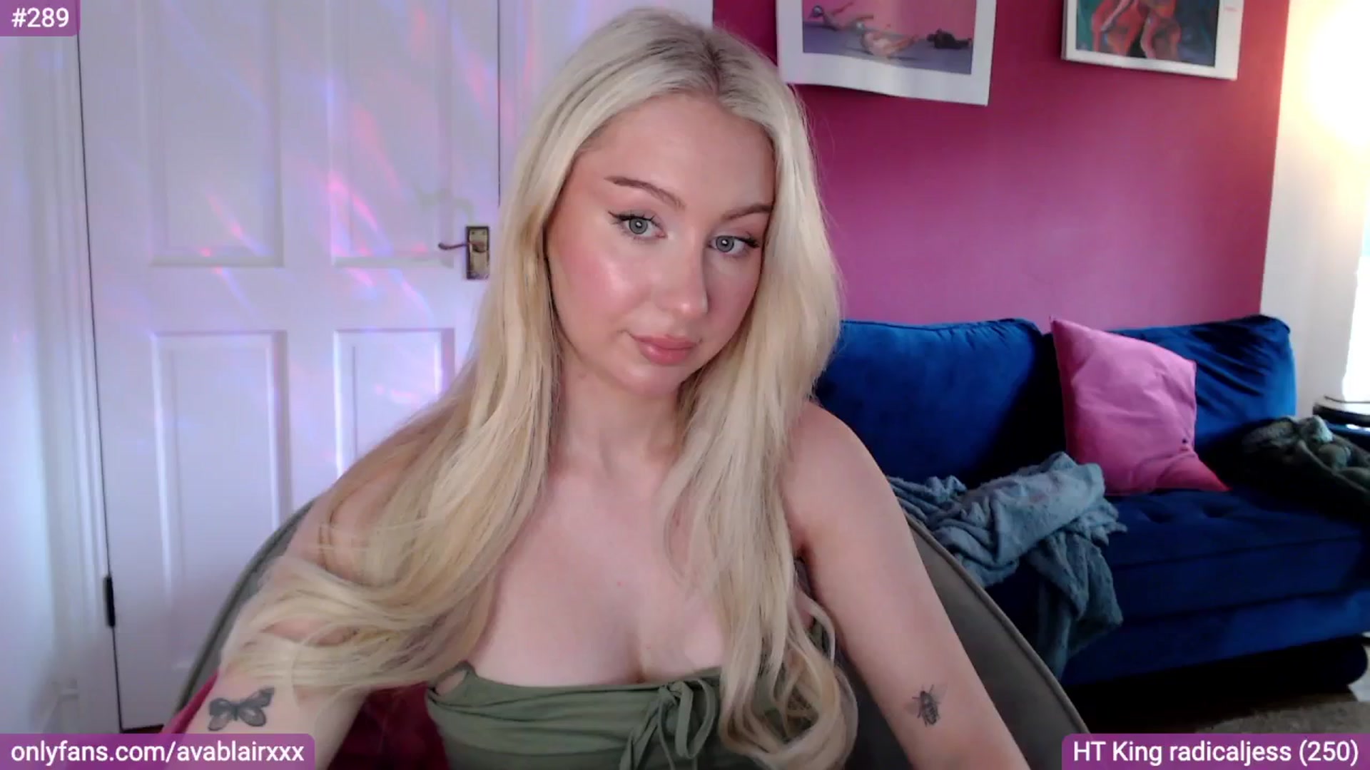 Gallery image thumbnail from PetiteAvax's myfreecams stream on, 08/07/2024, 15:07 image 18 of 20