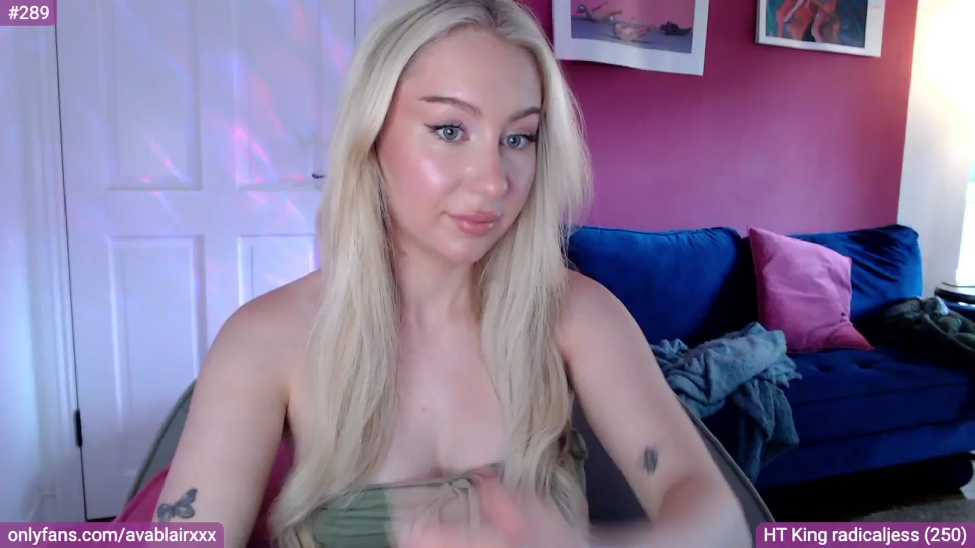 Gallery image thumbnail from PetiteAvax's myfreecams stream on, 08/07/2024, 15:07 image 16 of 20