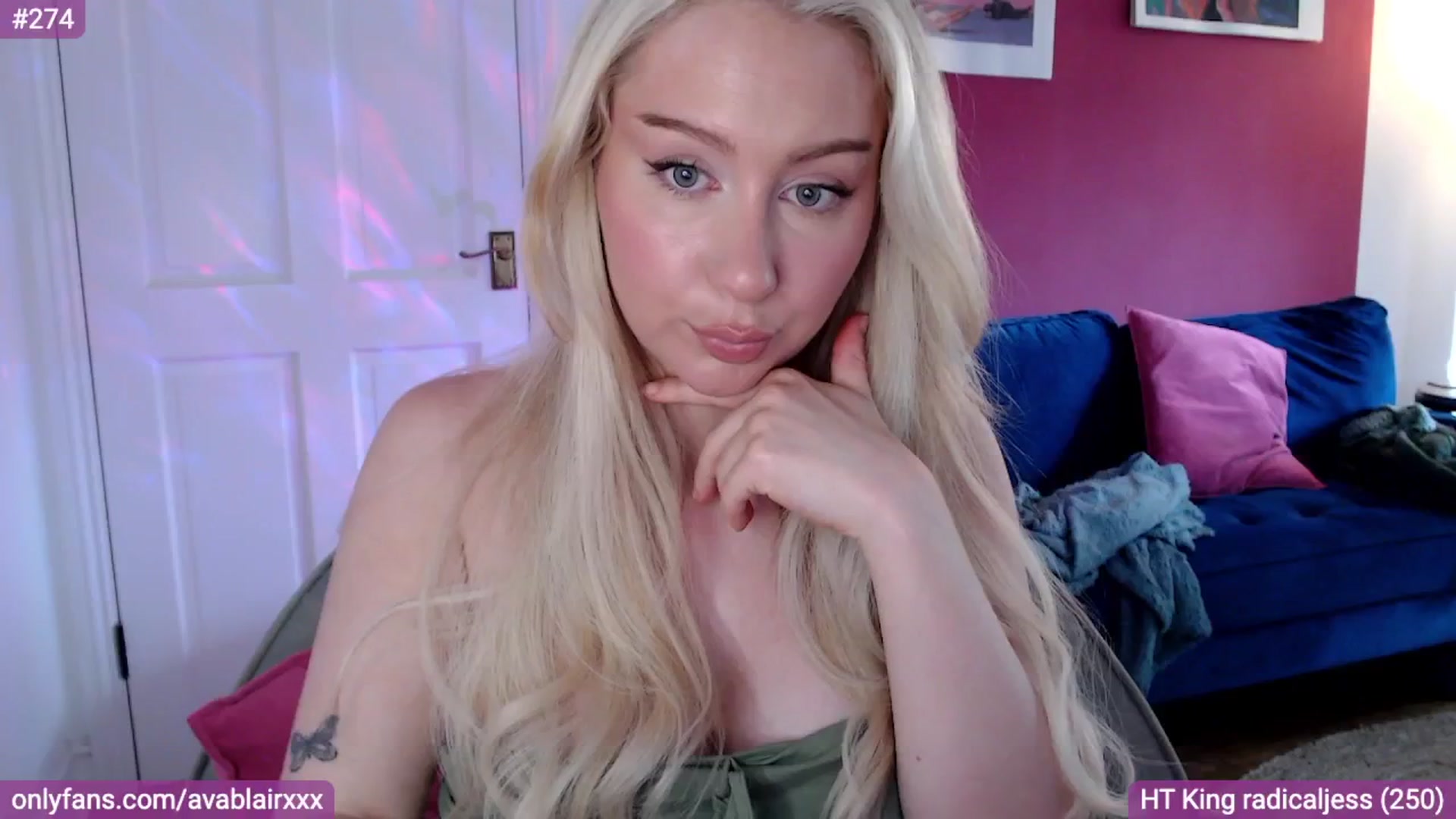 Gallery image thumbnail from PetiteAvax's myfreecams stream on, 08/07/2024, 16:21 image 5 of 20