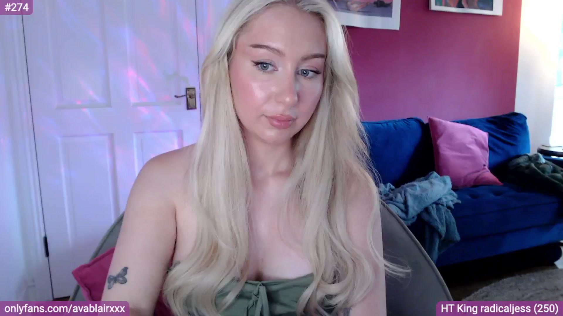 Gallery image thumbnail from PetiteAvax's myfreecams stream on, 08/07/2024, 16:21 image 3 of 20