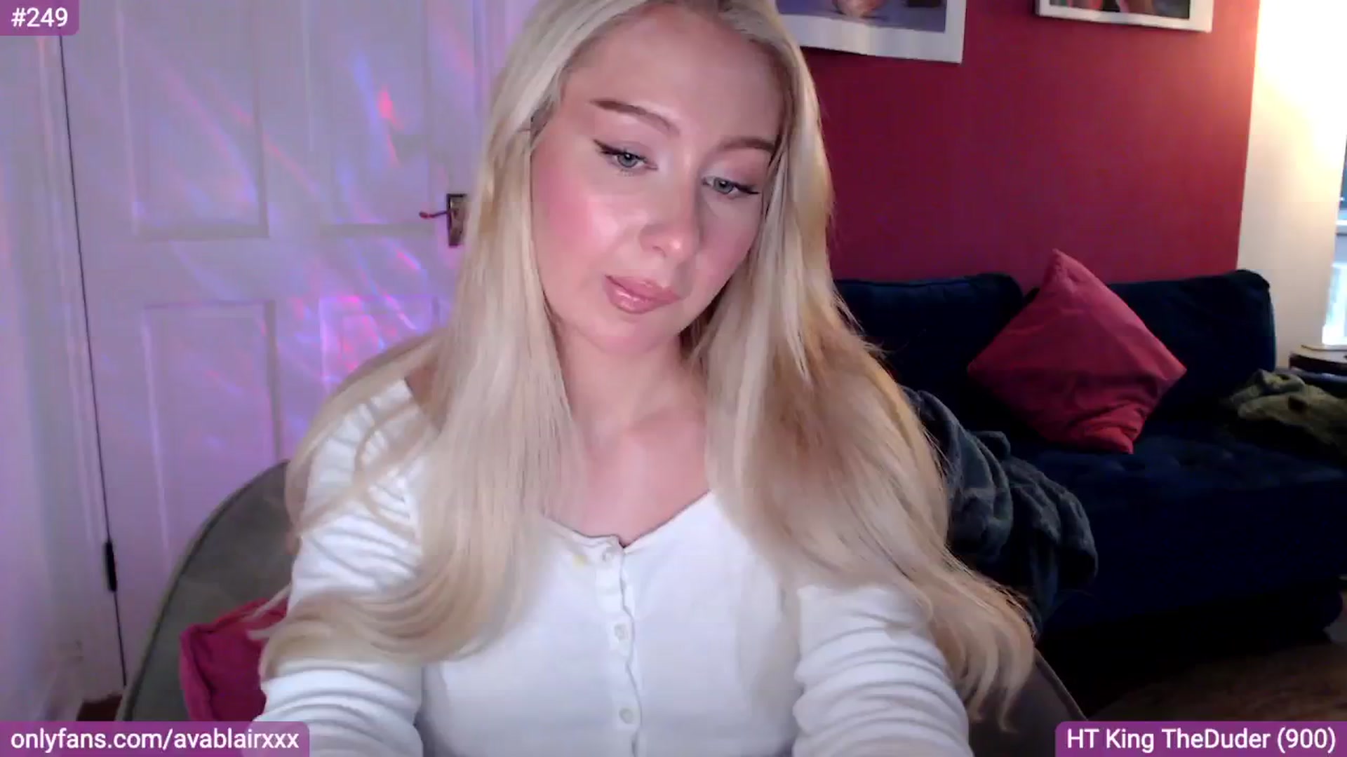 Gallery image thumbnail from PetiteAvax's myfreecams stream on, 08/07/2024, 19:08 image 16 of 20