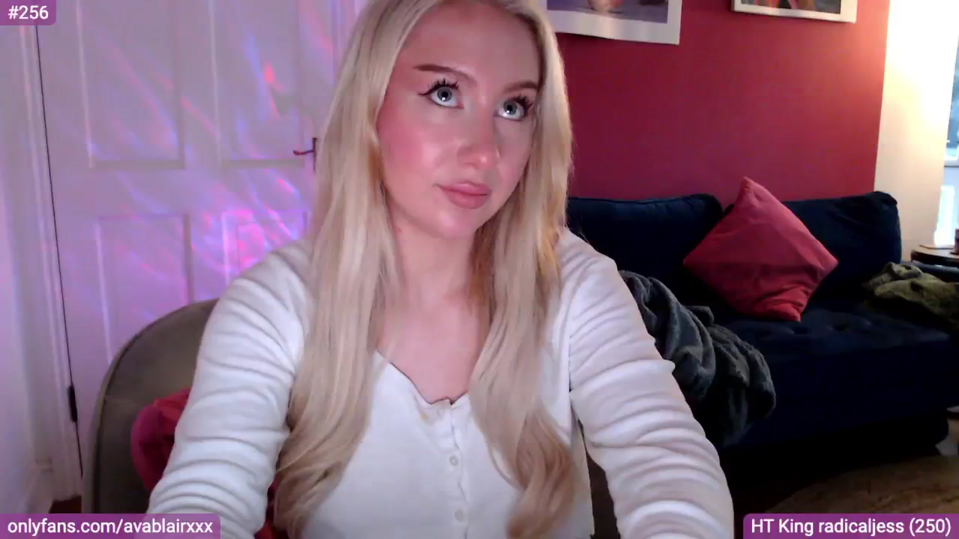 Gallery image thumbnail from PetiteAvax's myfreecams stream on, 08/07/2024, 19:08 image 1 of 20