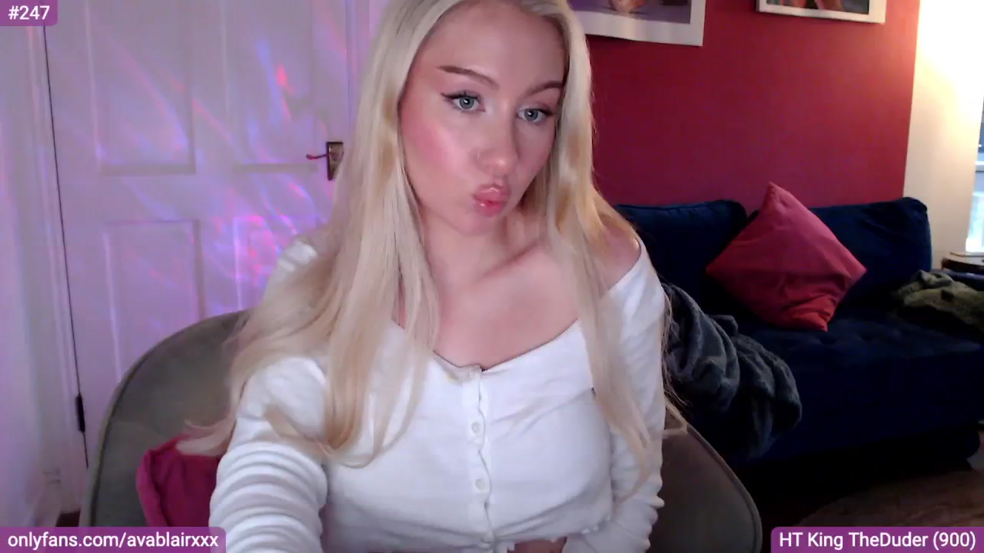 Gallery image thumbnail from PetiteAvax's myfreecams stream on, 08/07/2024, 19:08 image 10 of 20