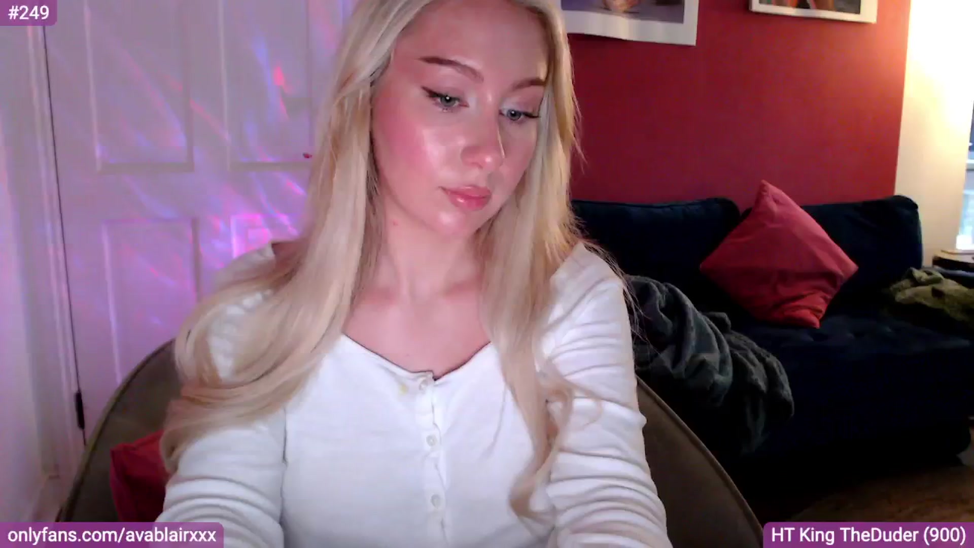 Gallery image thumbnail from PetiteAvax's myfreecams stream on, 08/07/2024, 19:08 image 19 of 20