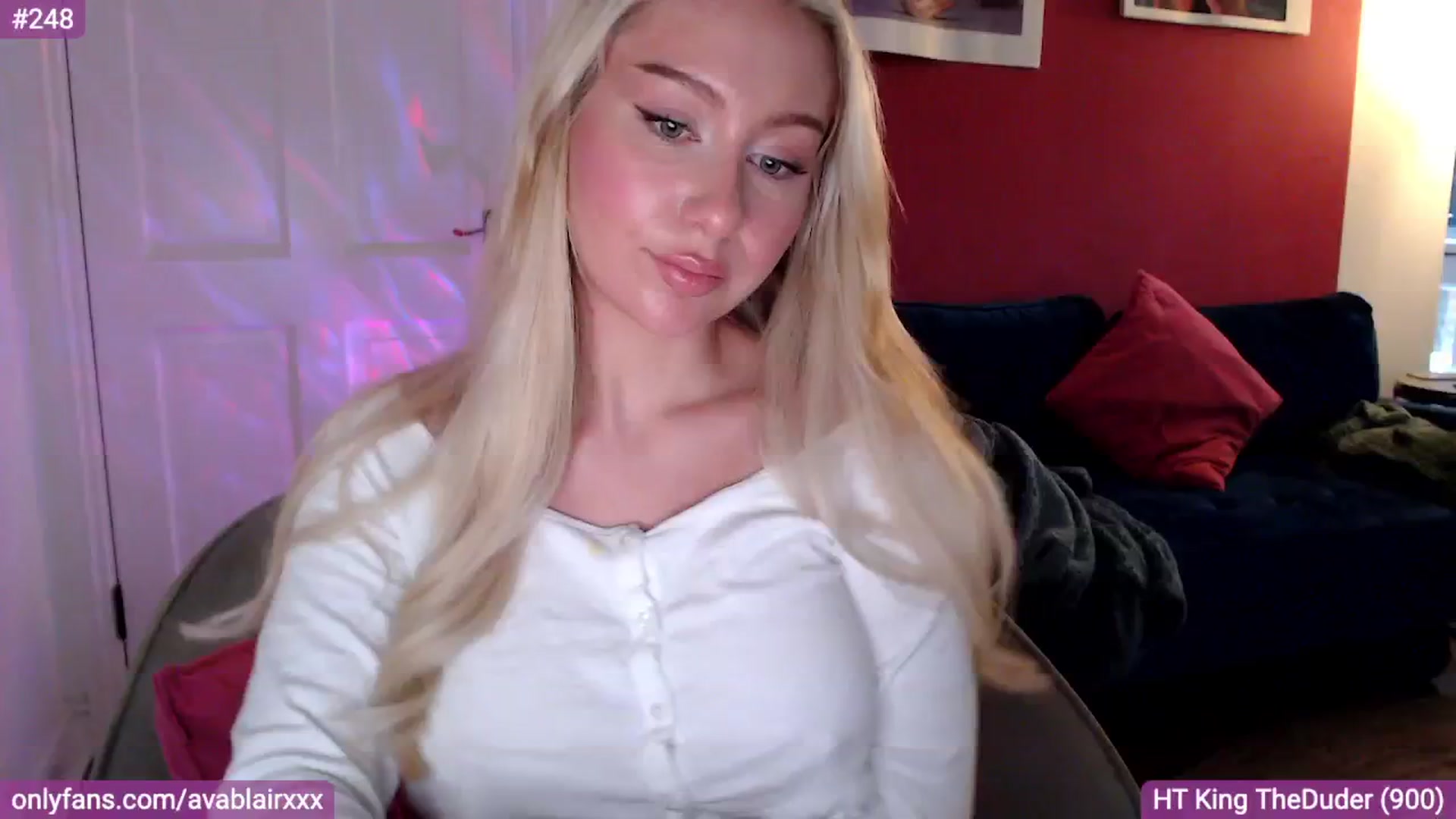 Gallery image thumbnail from PetiteAvax's myfreecams stream on, 08/07/2024, 19:08 image 17 of 20