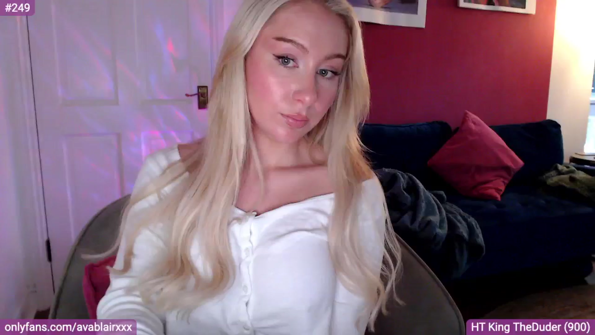 Gallery image thumbnail from PetiteAvax's myfreecams stream on, 08/07/2024, 19:08 image 13 of 20