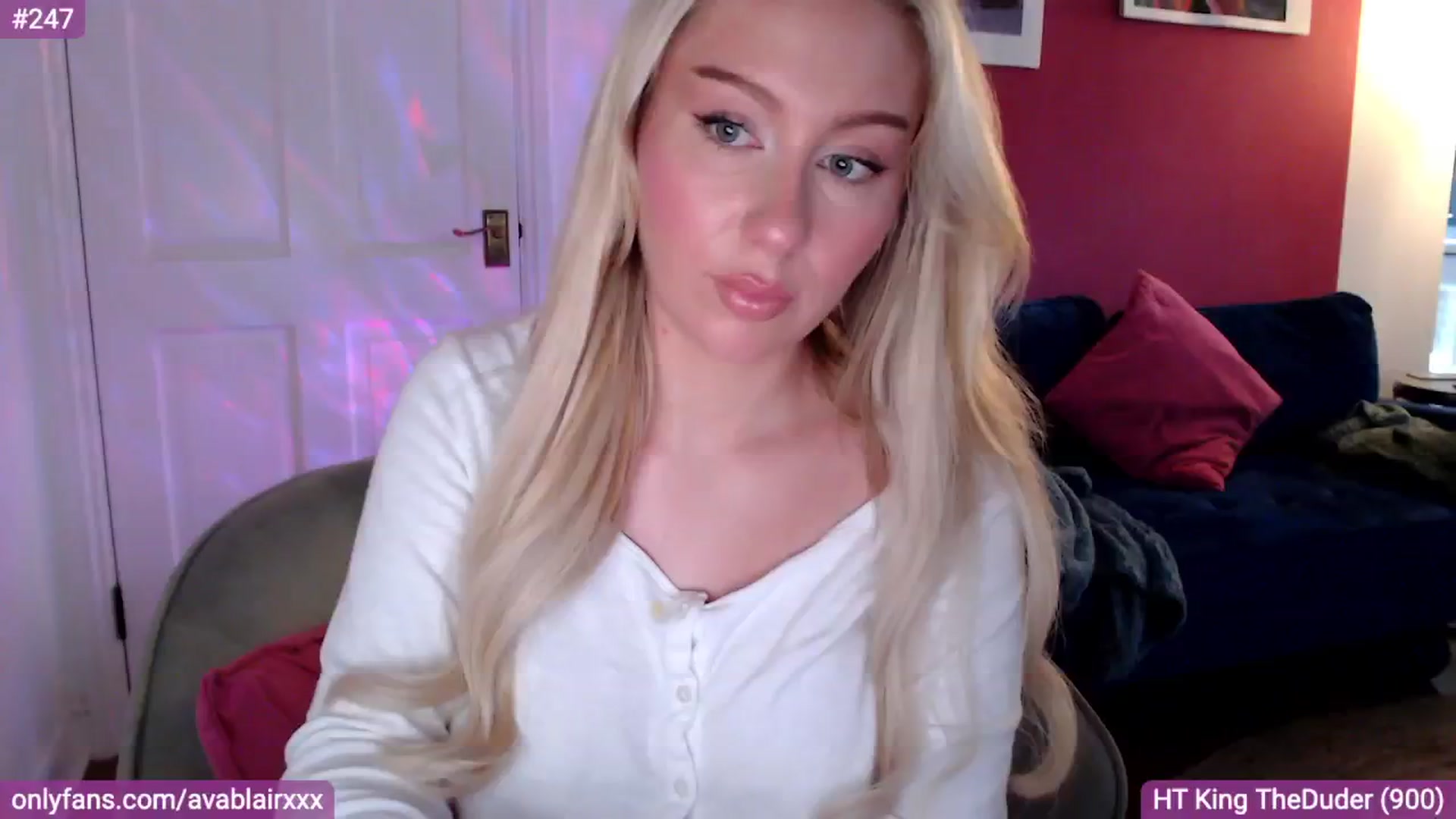 Gallery image thumbnail from PetiteAvax's myfreecams stream on, 08/07/2024, 19:08 image 11 of 20