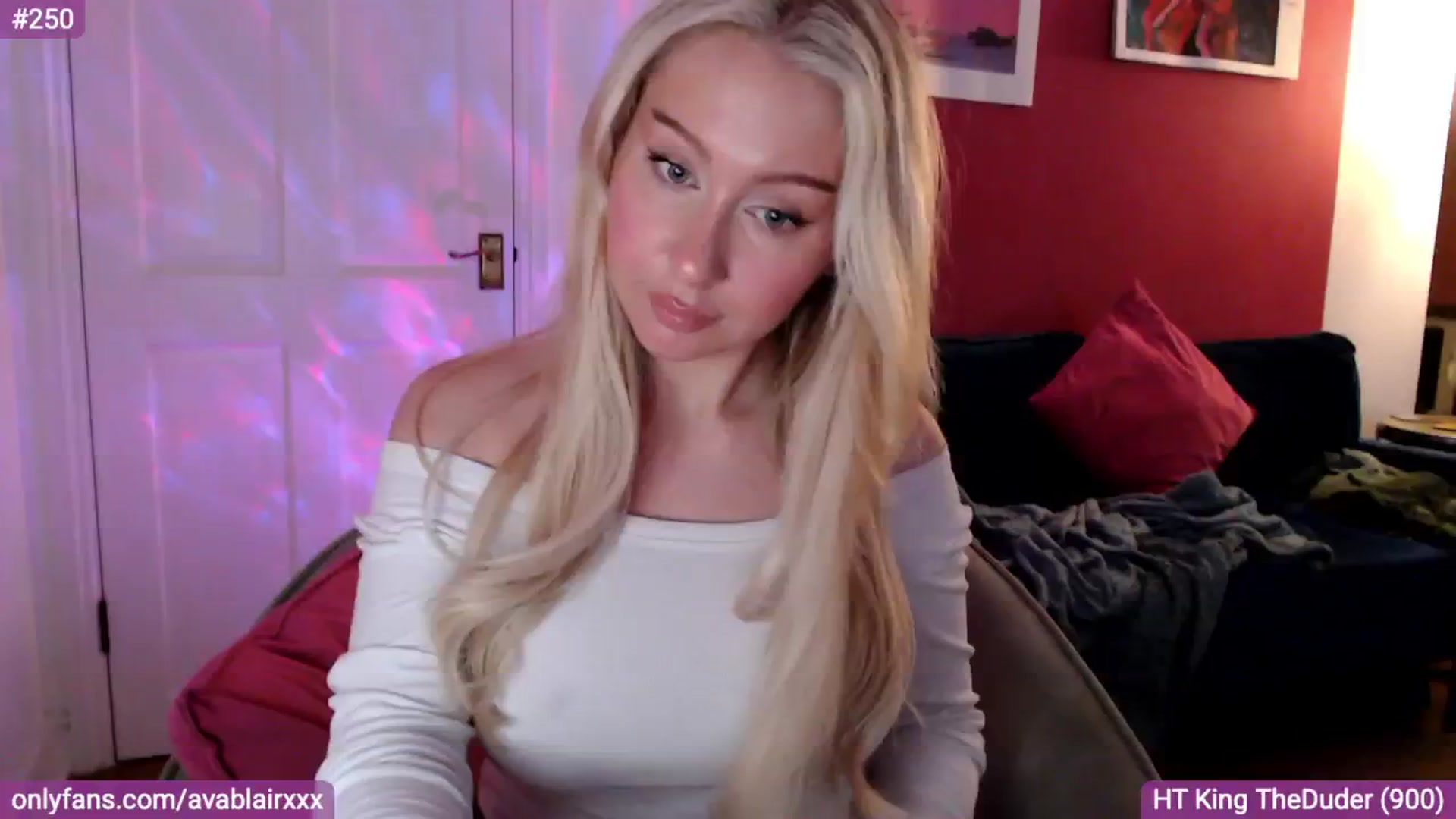 Gallery image thumbnail from PetiteAvax's myfreecams stream on, 08/07/2024, 20:53 image 5 of 20