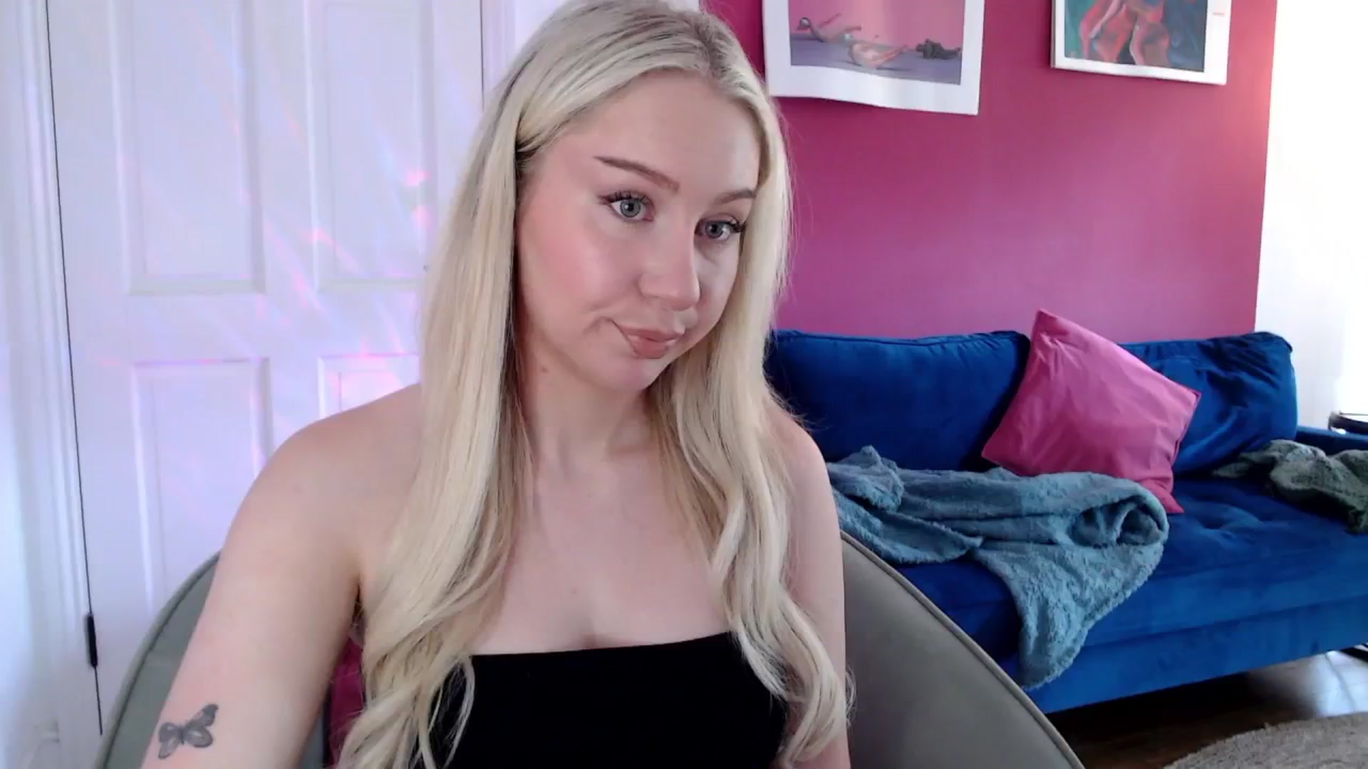 Gallery image thumbnail from PetiteAvax's myfreecams stream on, 08/08/2024, 13:01 image 3 of 20