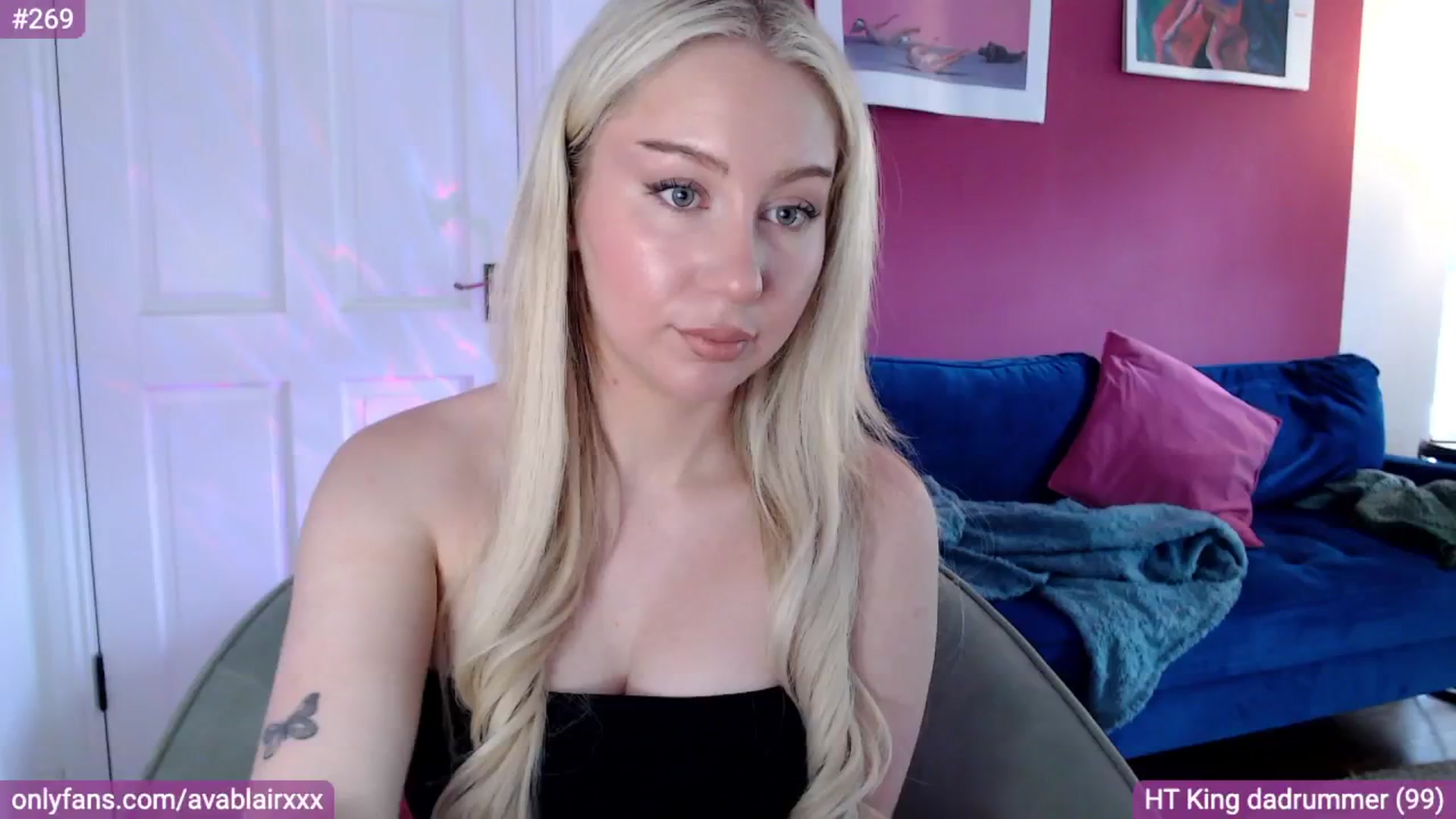 Gallery image thumbnail from PetiteAvax's myfreecams stream on, 08/08/2024, 13:01 image 15 of 20
