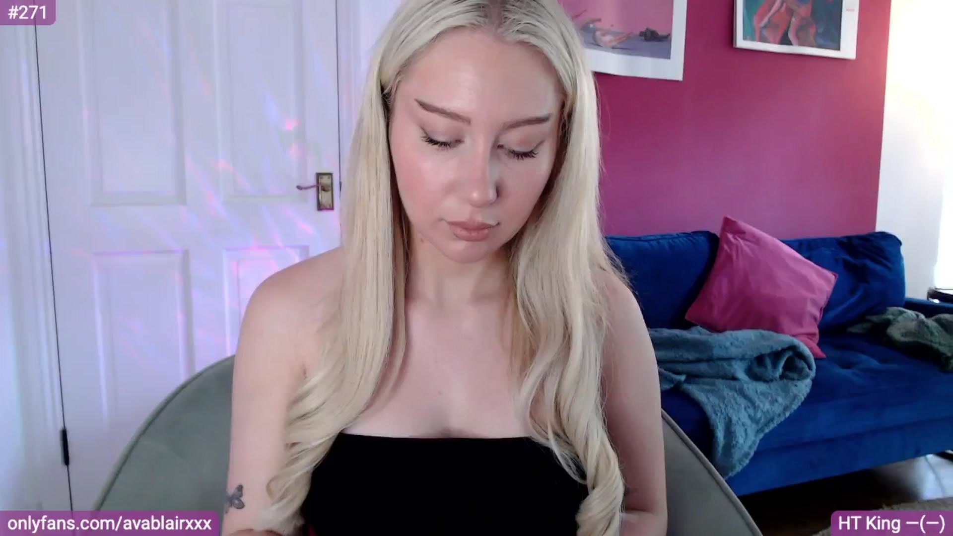 Gallery image thumbnail from PetiteAvax's myfreecams stream on, 08/08/2024, 13:01 image 10 of 20