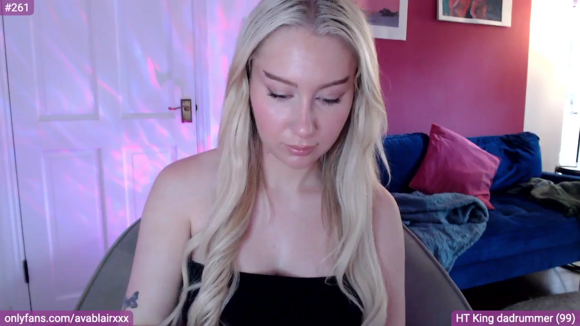 Gallery image thumbnail from PetiteAvax's myfreecams stream on, 08/08/2024, 14:06 image 5 of 20