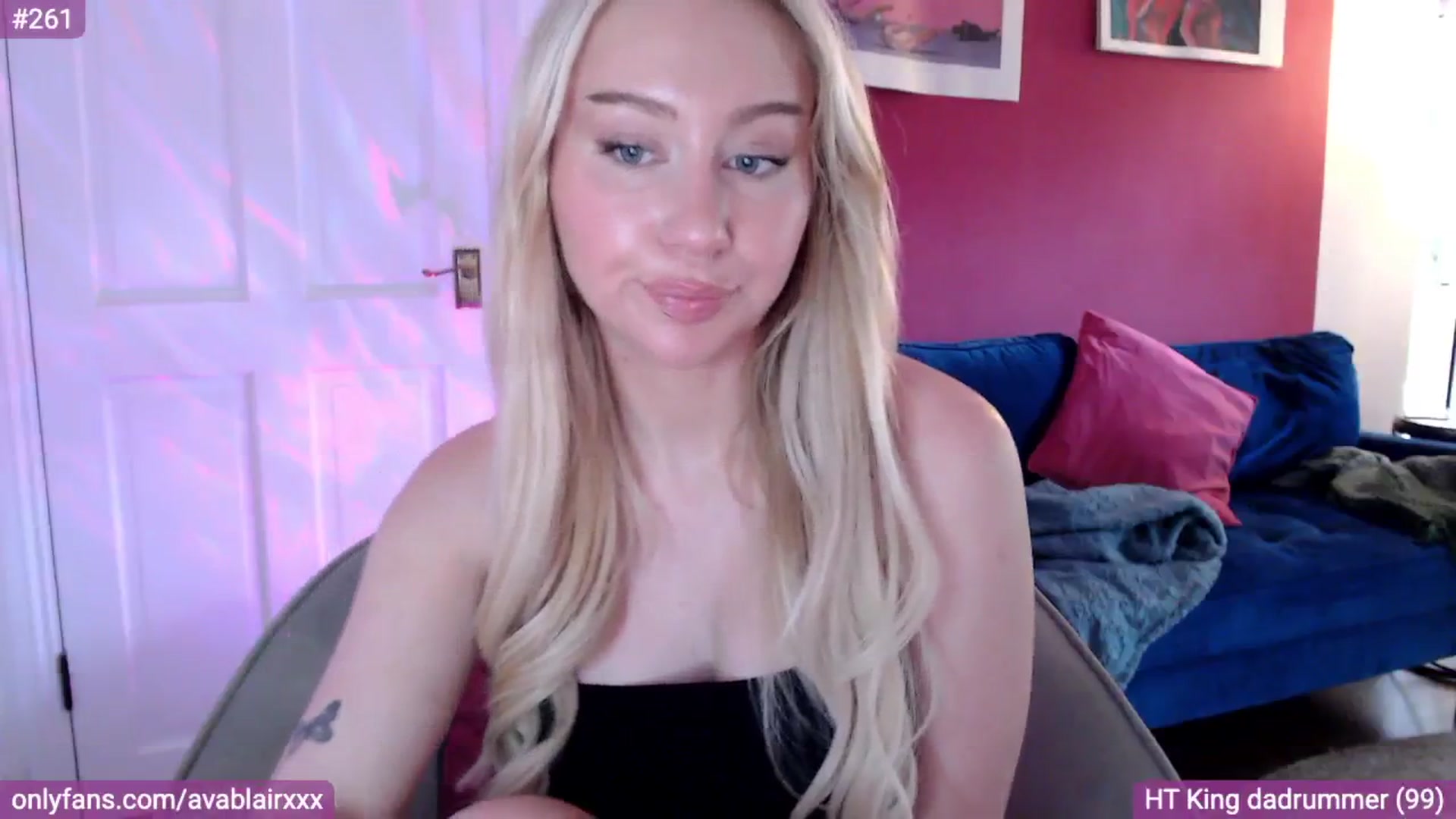 Gallery image thumbnail from PetiteAvax's myfreecams stream on, 08/08/2024, 14:06 image 7 of 20