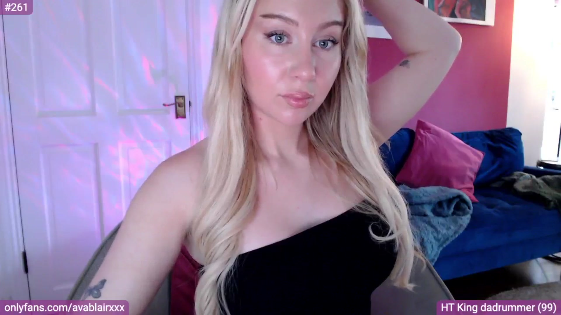 Gallery image thumbnail from PetiteAvax's myfreecams stream on, 08/08/2024, 14:06 image 12 of 20