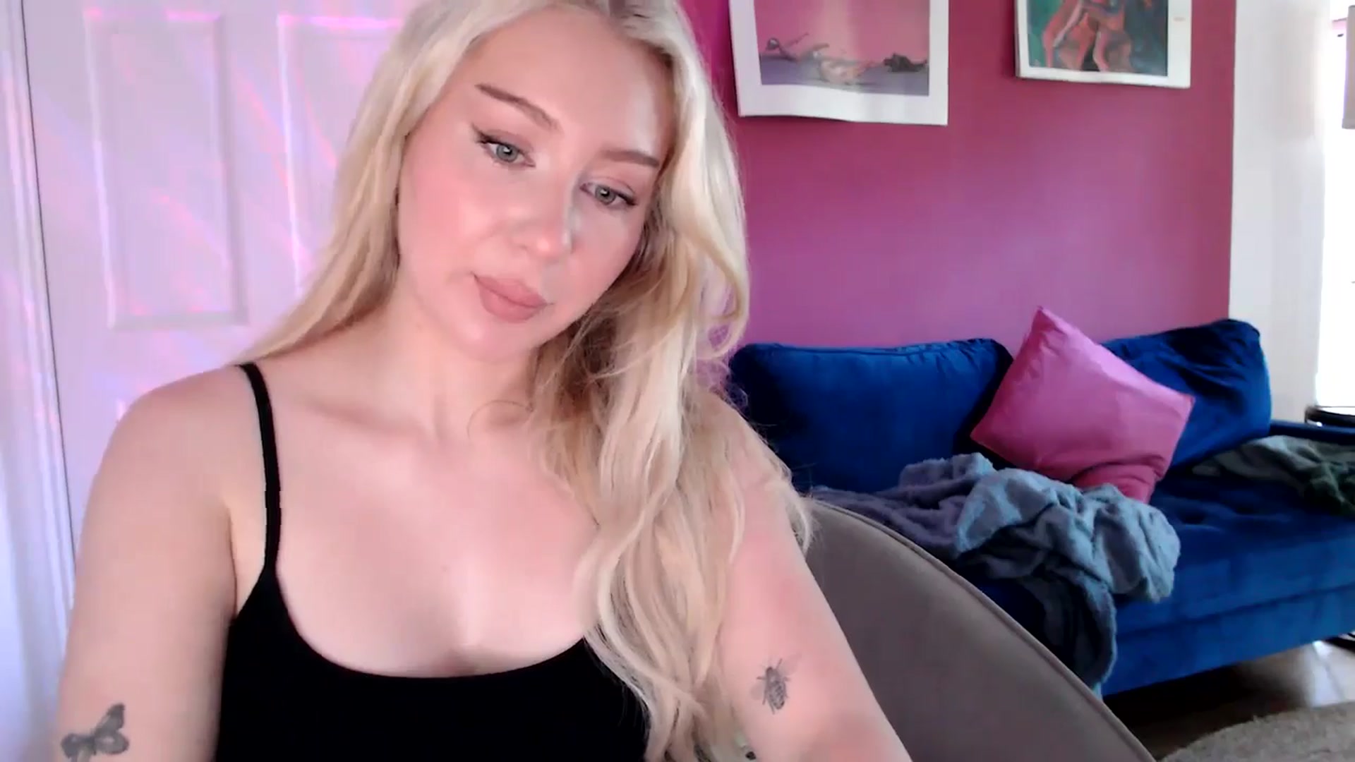 Gallery image thumbnail from PetiteAvax's myfreecams stream on, 08/09/2024, 10:56 image 10 of 20