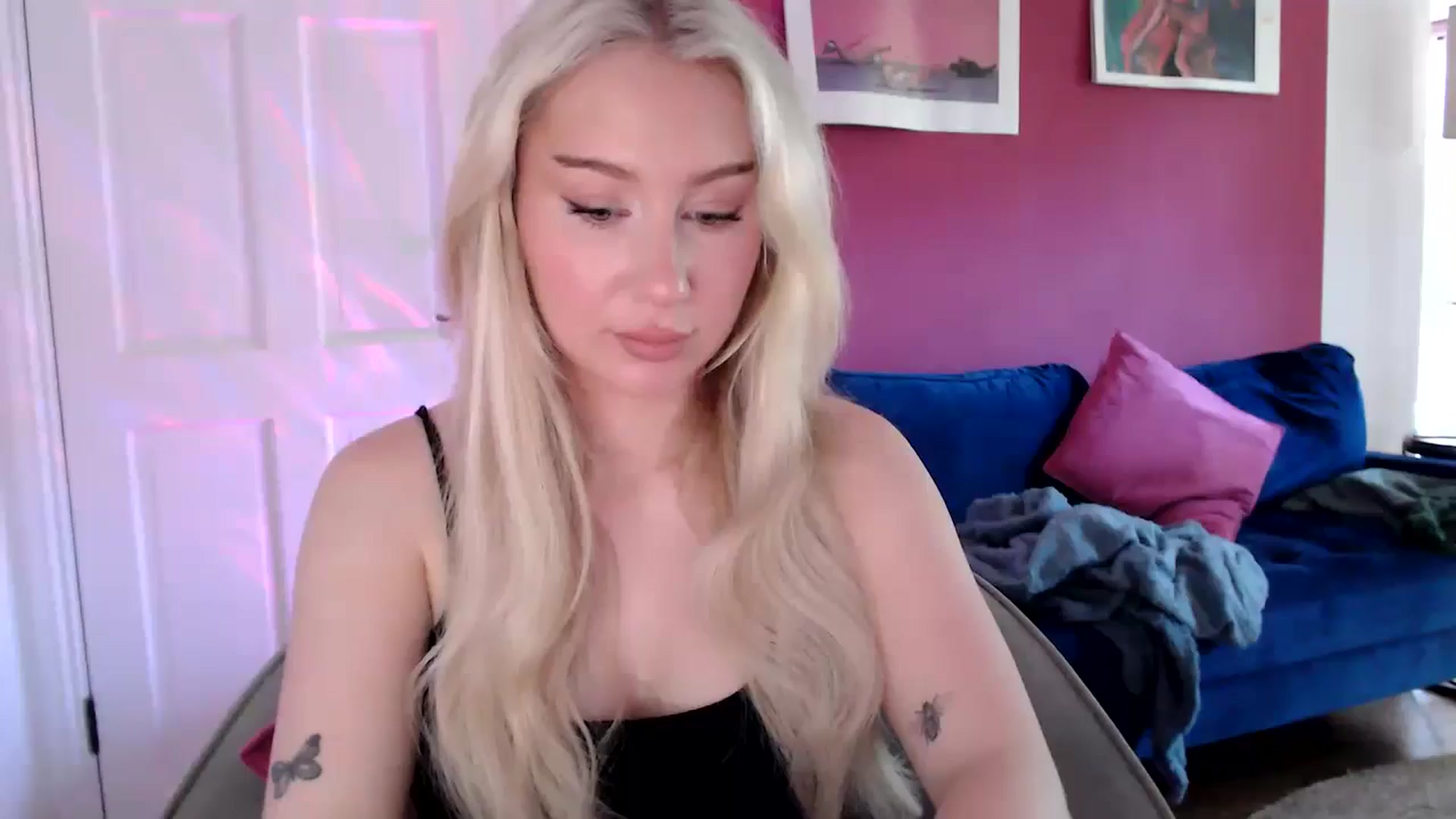 Gallery image thumbnail from PetiteAvax's myfreecams stream on, 08/09/2024, 10:56 image 16 of 20
