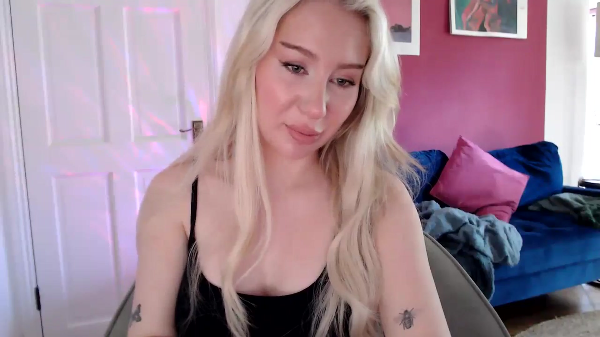 Gallery image thumbnail from PetiteAvax's myfreecams stream on, 08/09/2024, 10:56 image 19 of 20