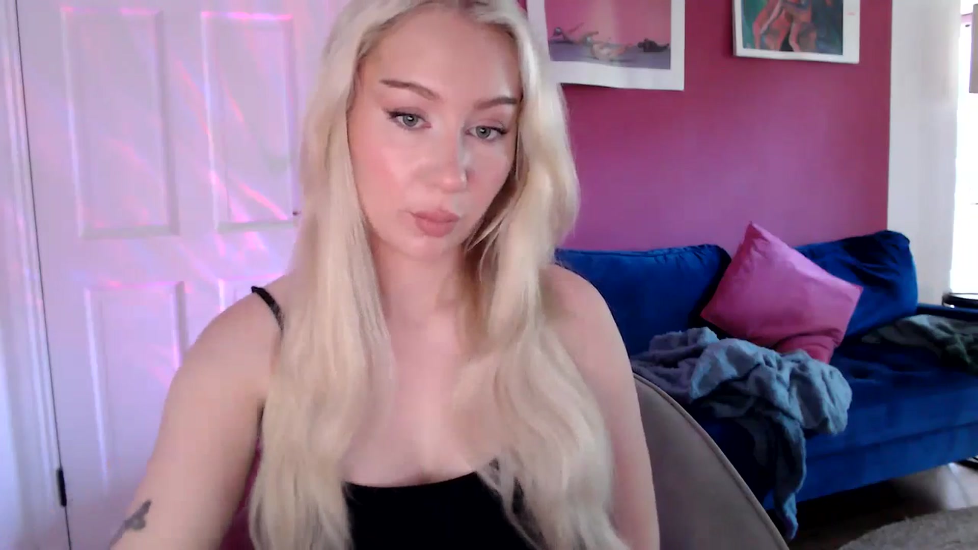 Gallery image thumbnail from PetiteAvax's myfreecams stream on, 08/09/2024, 10:56 image 15 of 20