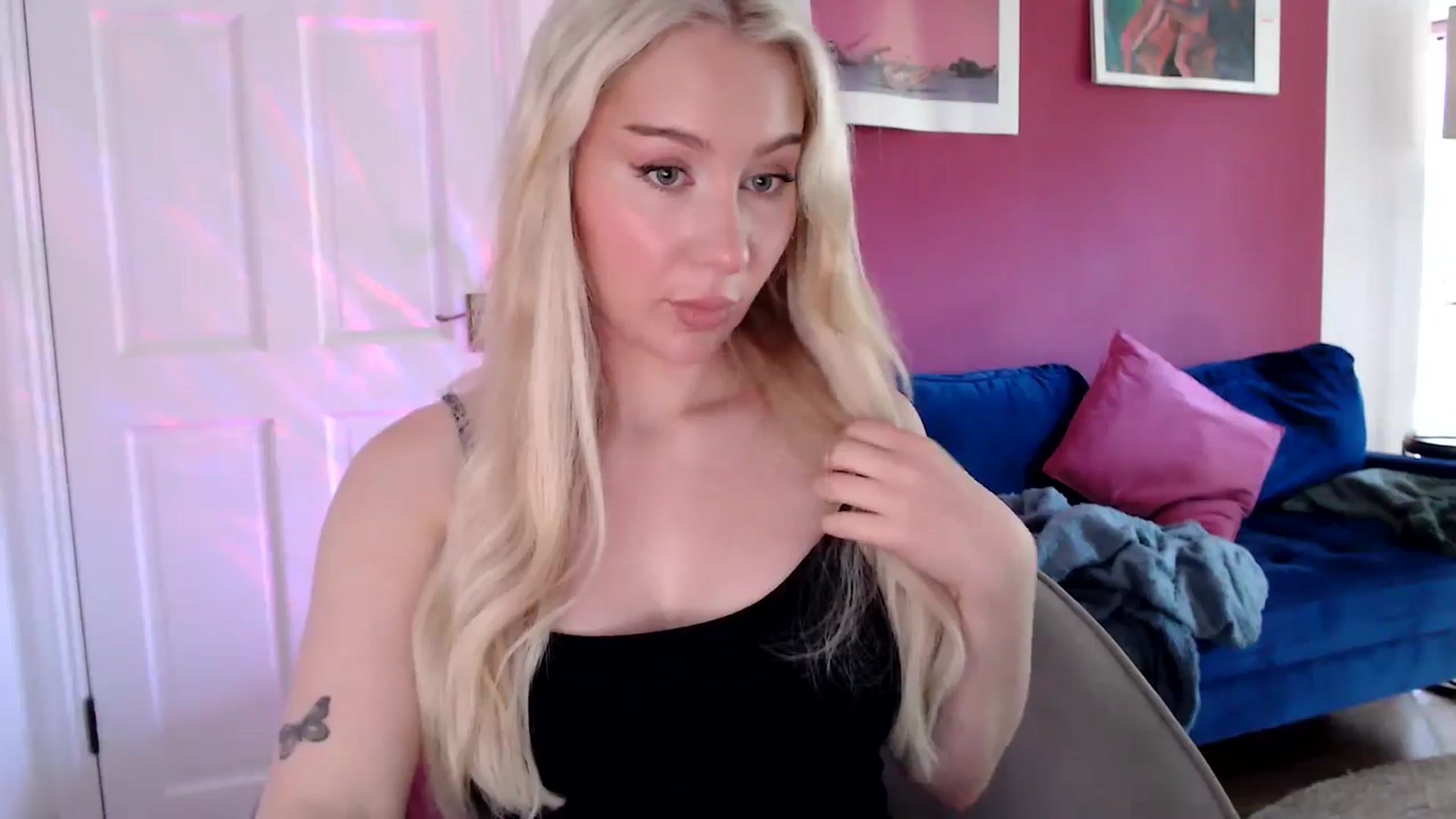 Gallery image thumbnail from PetiteAvax's myfreecams stream on, 08/09/2024, 10:56 image 17 of 20