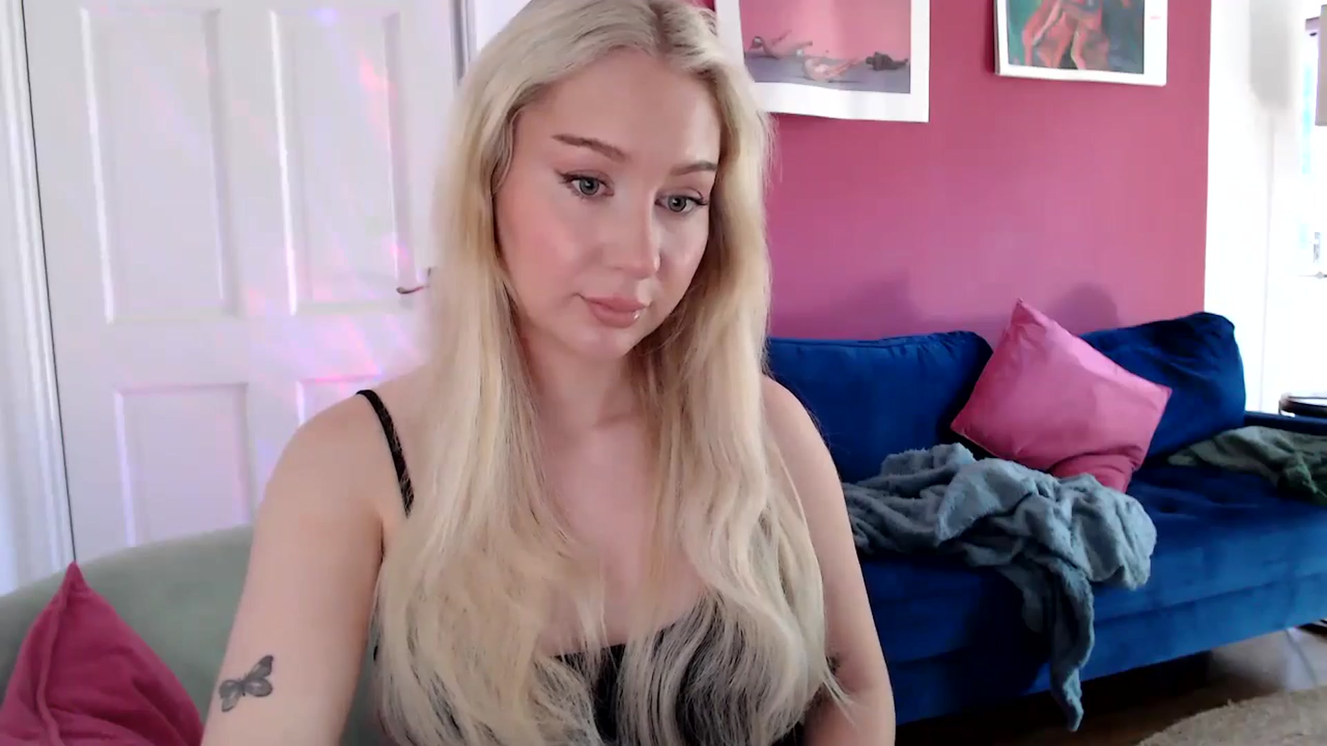 Gallery image thumbnail from PetiteAvax's myfreecams stream on, 08/09/2024, 11:32 image 8 of 20