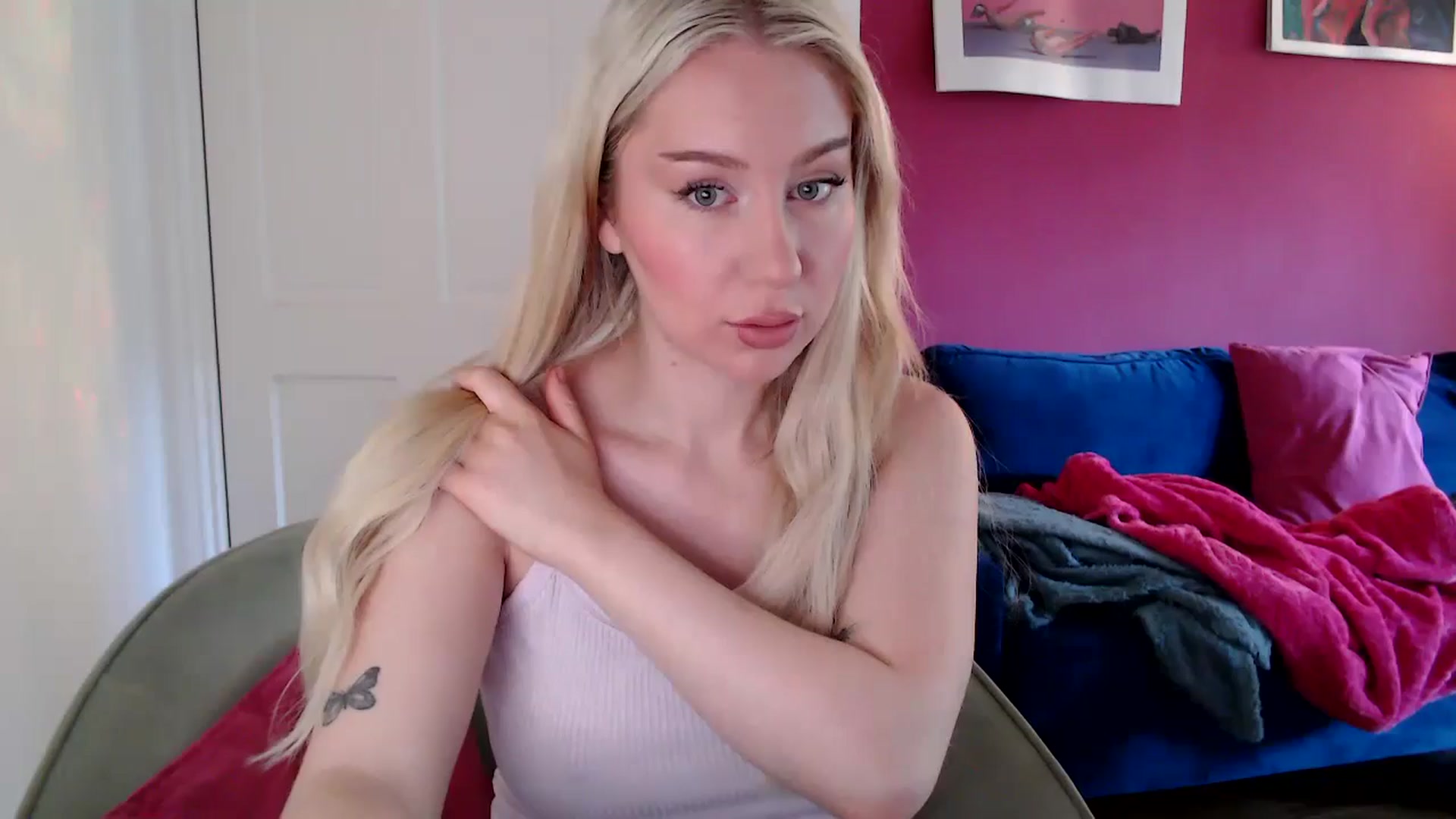Gallery image thumbnail from PetiteAvax's myfreecams stream on, 08/10/2024, 10:10 image 1 of 20