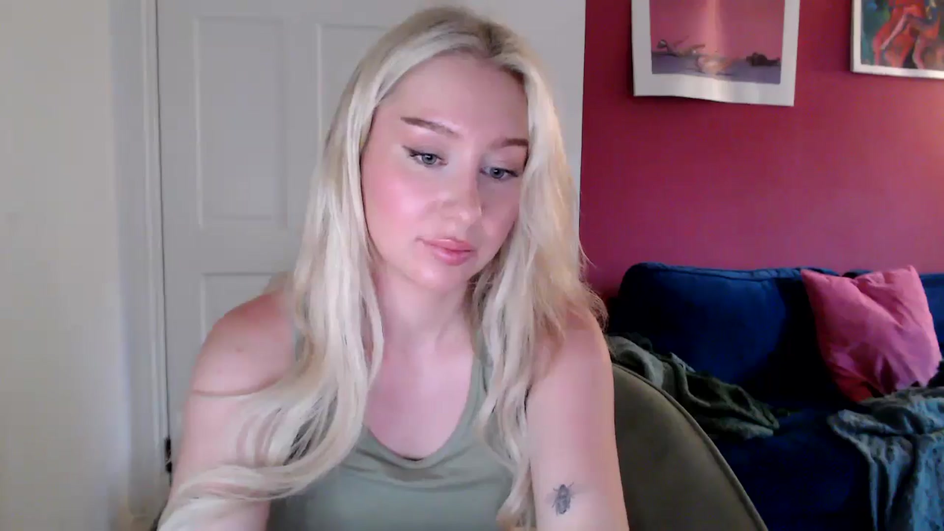 Gallery image thumbnail from PetiteAvax's myfreecams stream on, 08/12/2024, 18:57 image 16 of 20