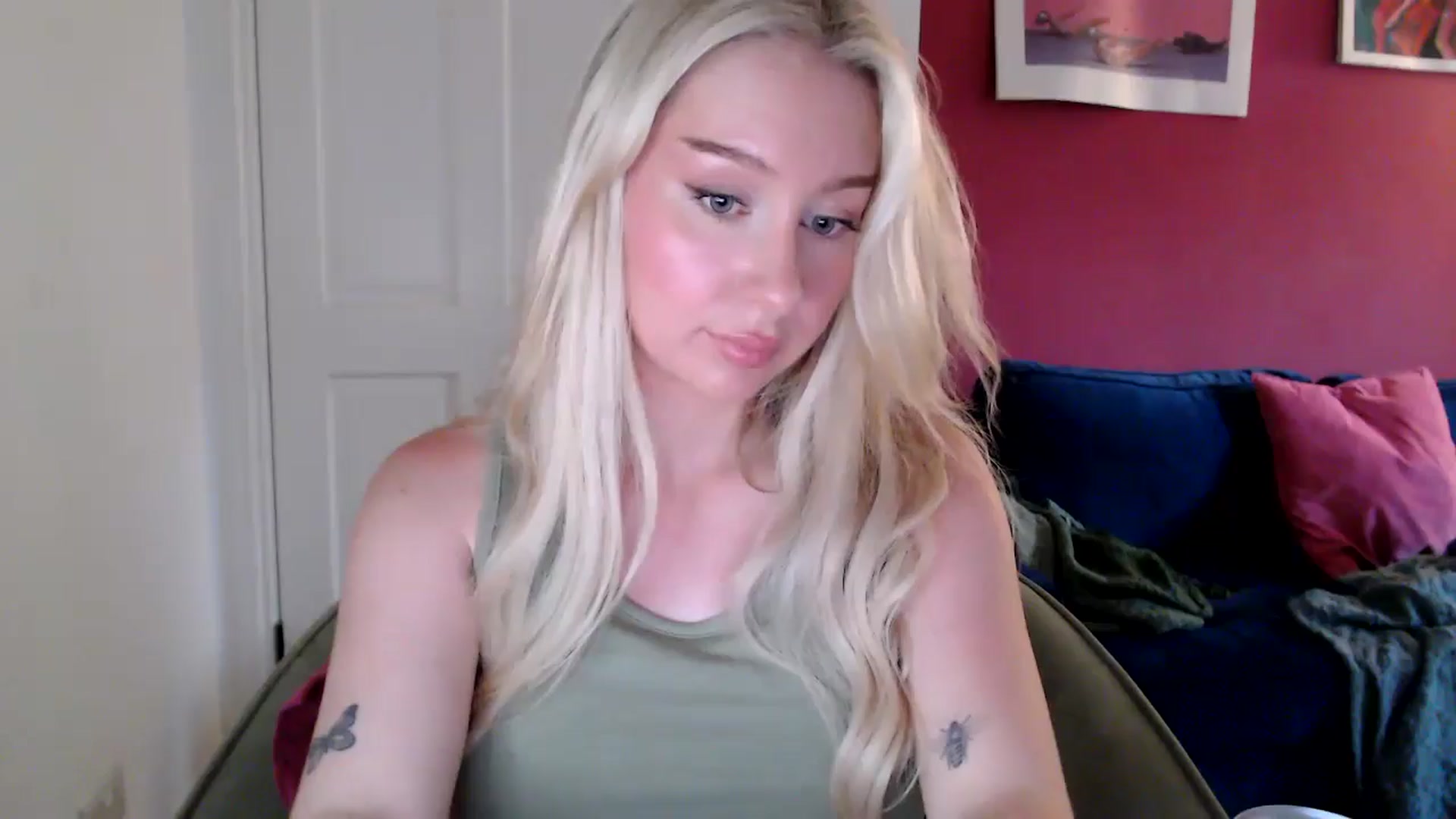 Gallery image thumbnail from PetiteAvax's myfreecams stream on, 08/12/2024, 18:57 image 18 of 20