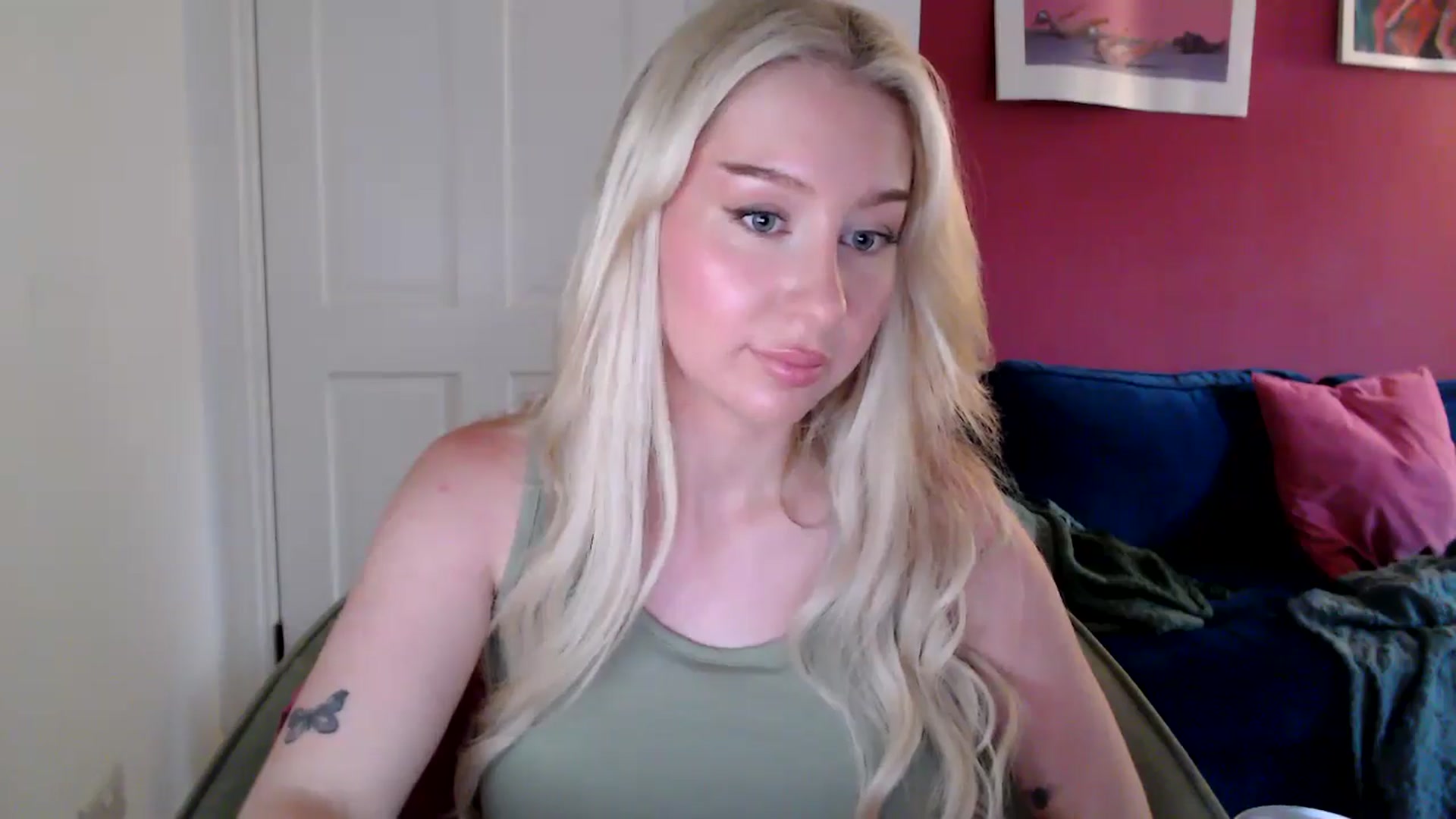 Gallery image thumbnail from PetiteAvax's myfreecams stream on, 08/12/2024, 18:57 image 19 of 20