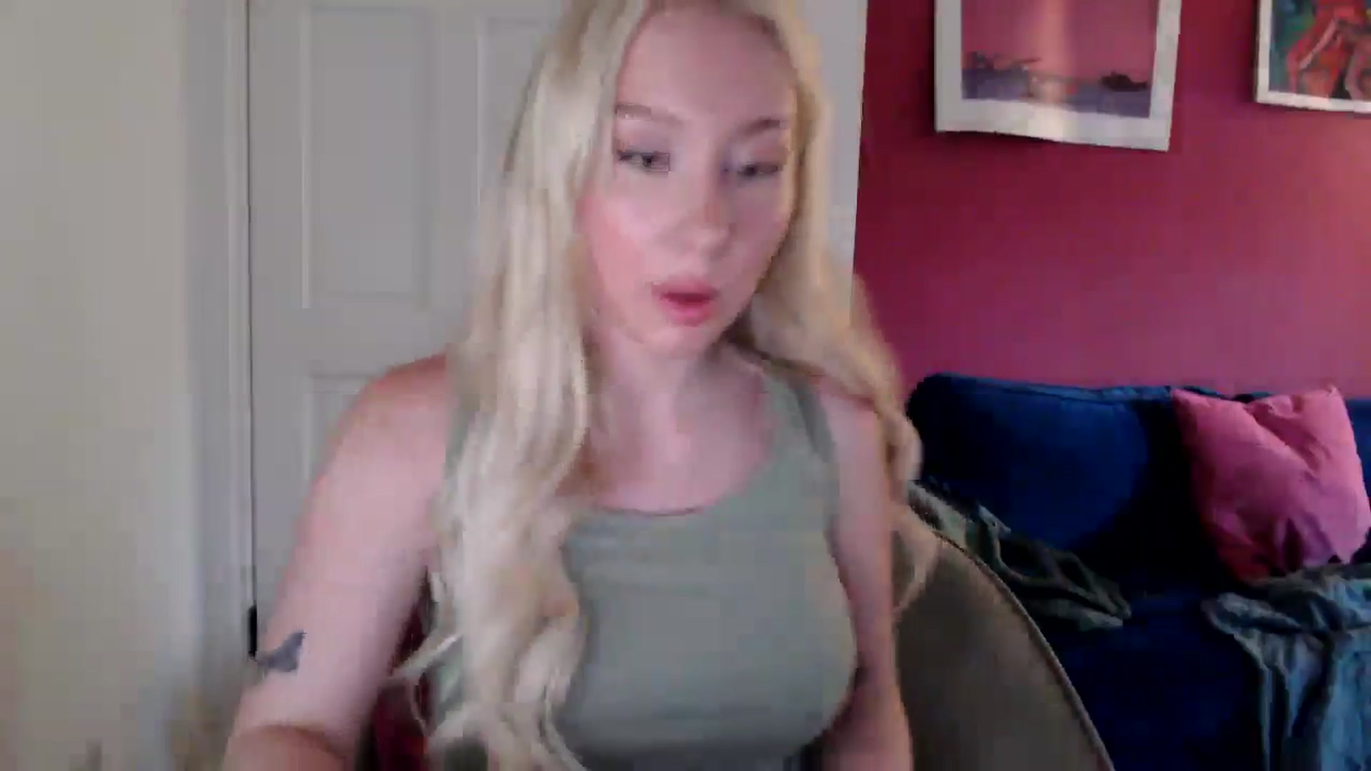 Gallery image thumbnail from PetiteAvax's myfreecams stream on, 08/12/2024, 18:57 image 10 of 20
