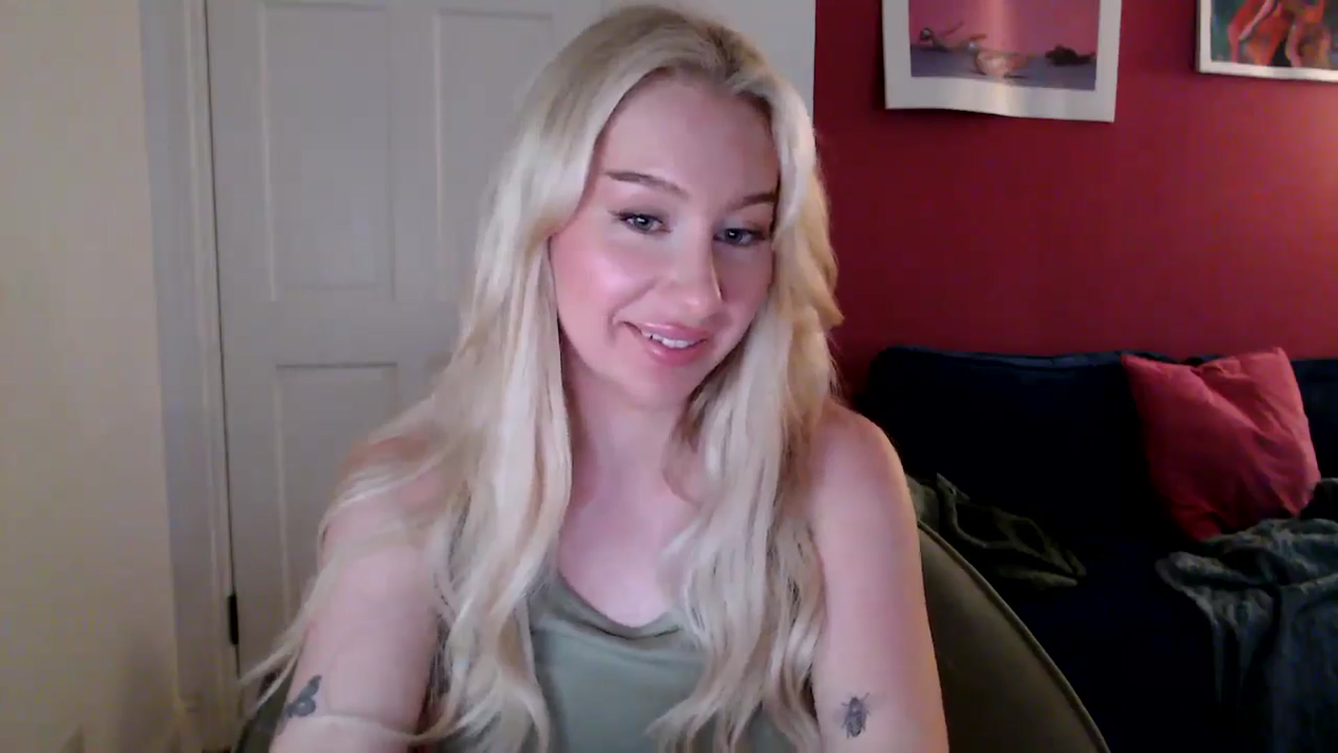 Gallery image thumbnail from PetiteAvax's myfreecams stream on, 08/12/2024, 19:55 image 14 of 20