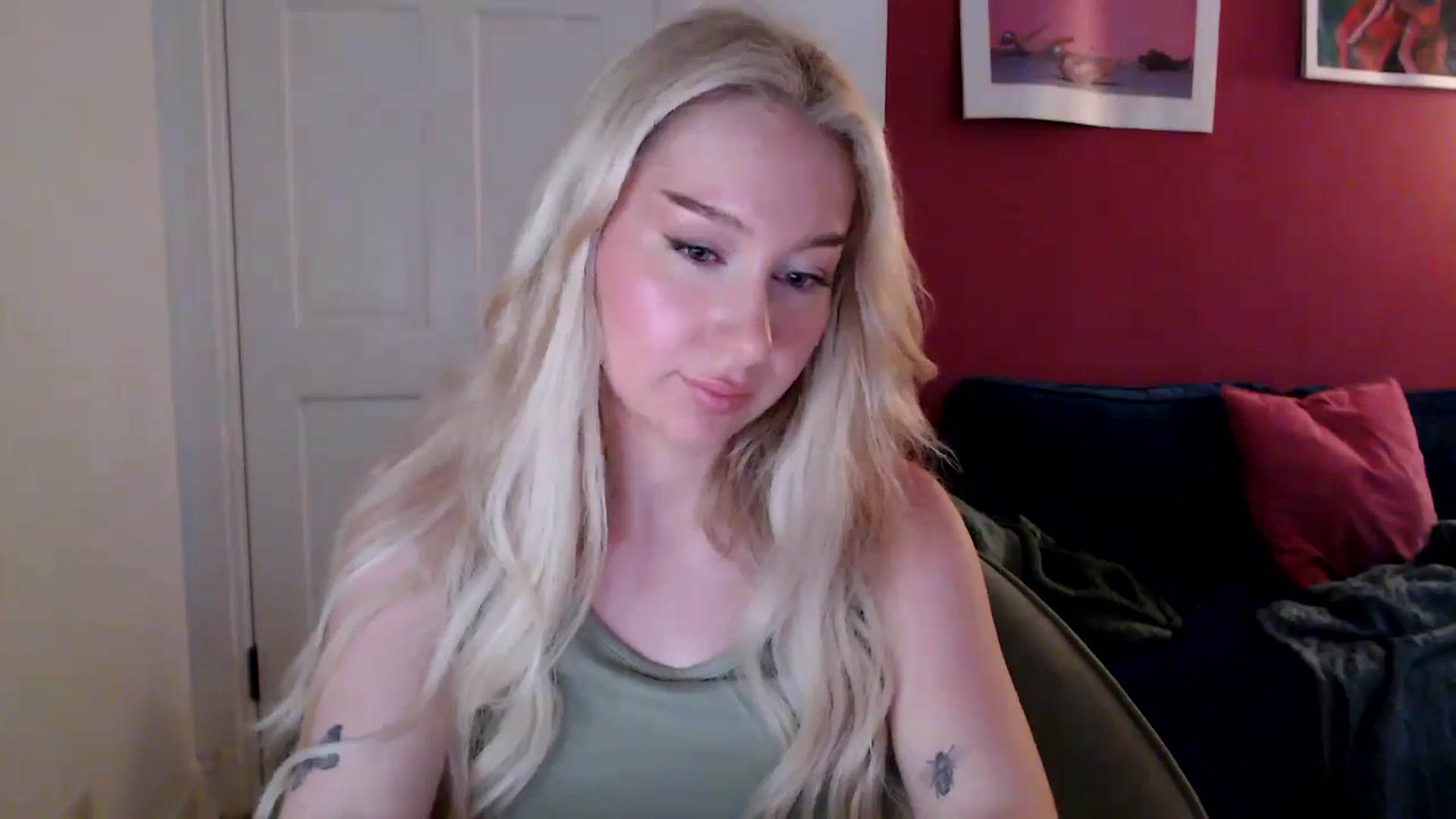 Gallery image thumbnail from PetiteAvax's myfreecams stream on, 08/12/2024, 19:55 image 13 of 20