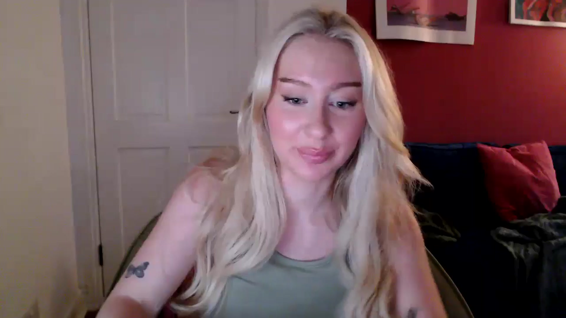 Gallery image thumbnail from PetiteAvax's myfreecams stream on, 08/12/2024, 19:55 image 12 of 20