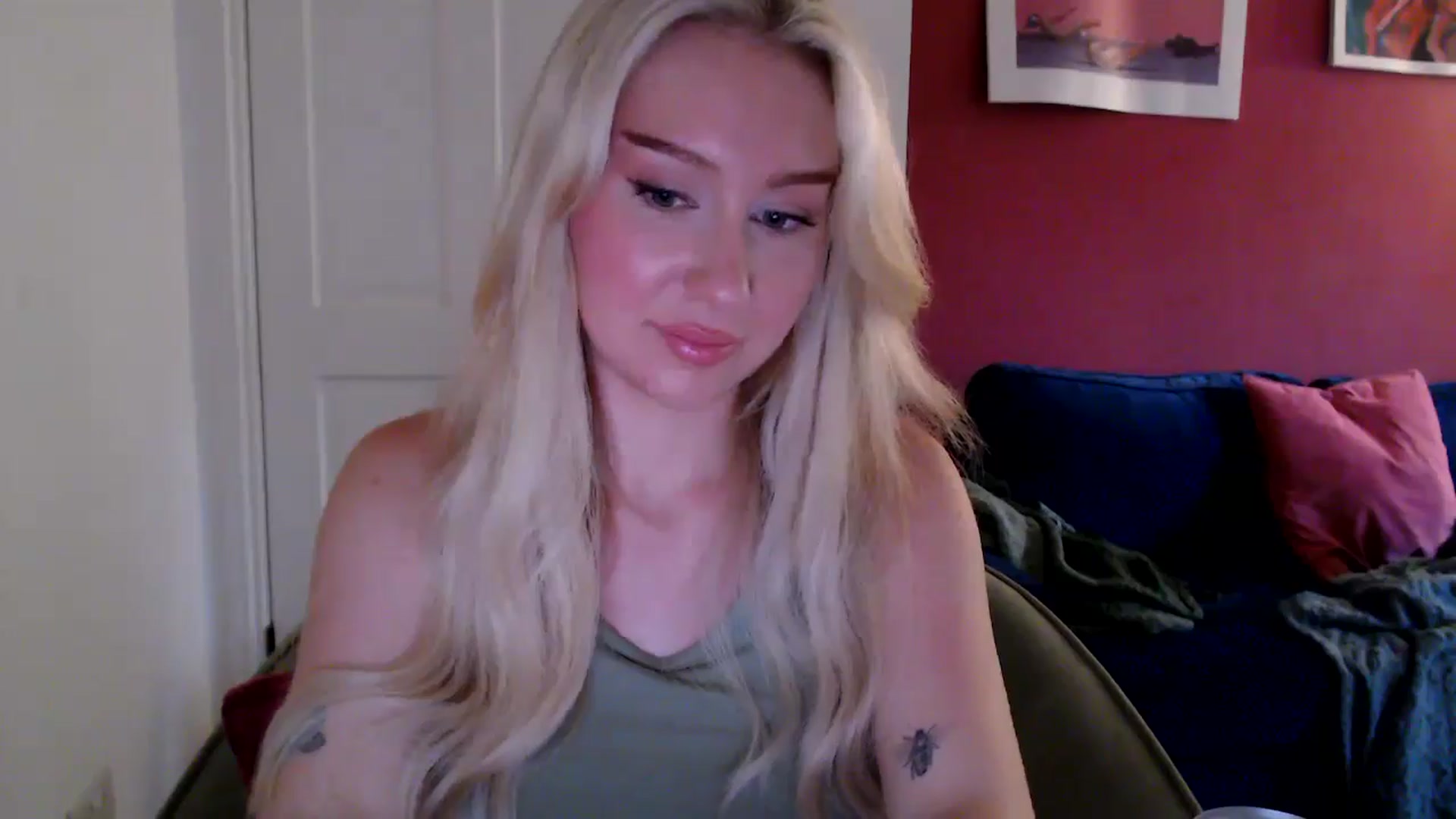 Gallery image thumbnail from PetiteAvax's myfreecams stream on, 08/12/2024, 19:55 image 2 of 20