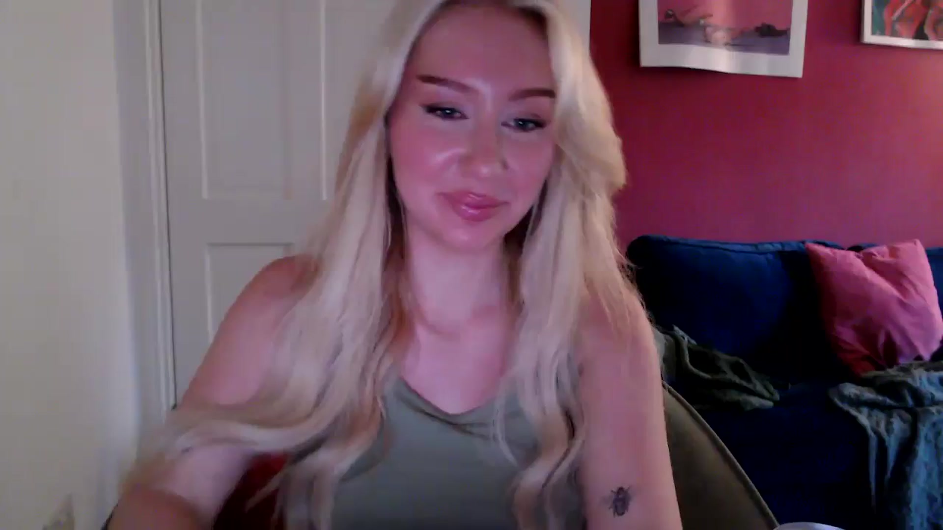 Gallery image thumbnail from PetiteAvax's myfreecams stream on, 08/12/2024, 19:55 image 1 of 20