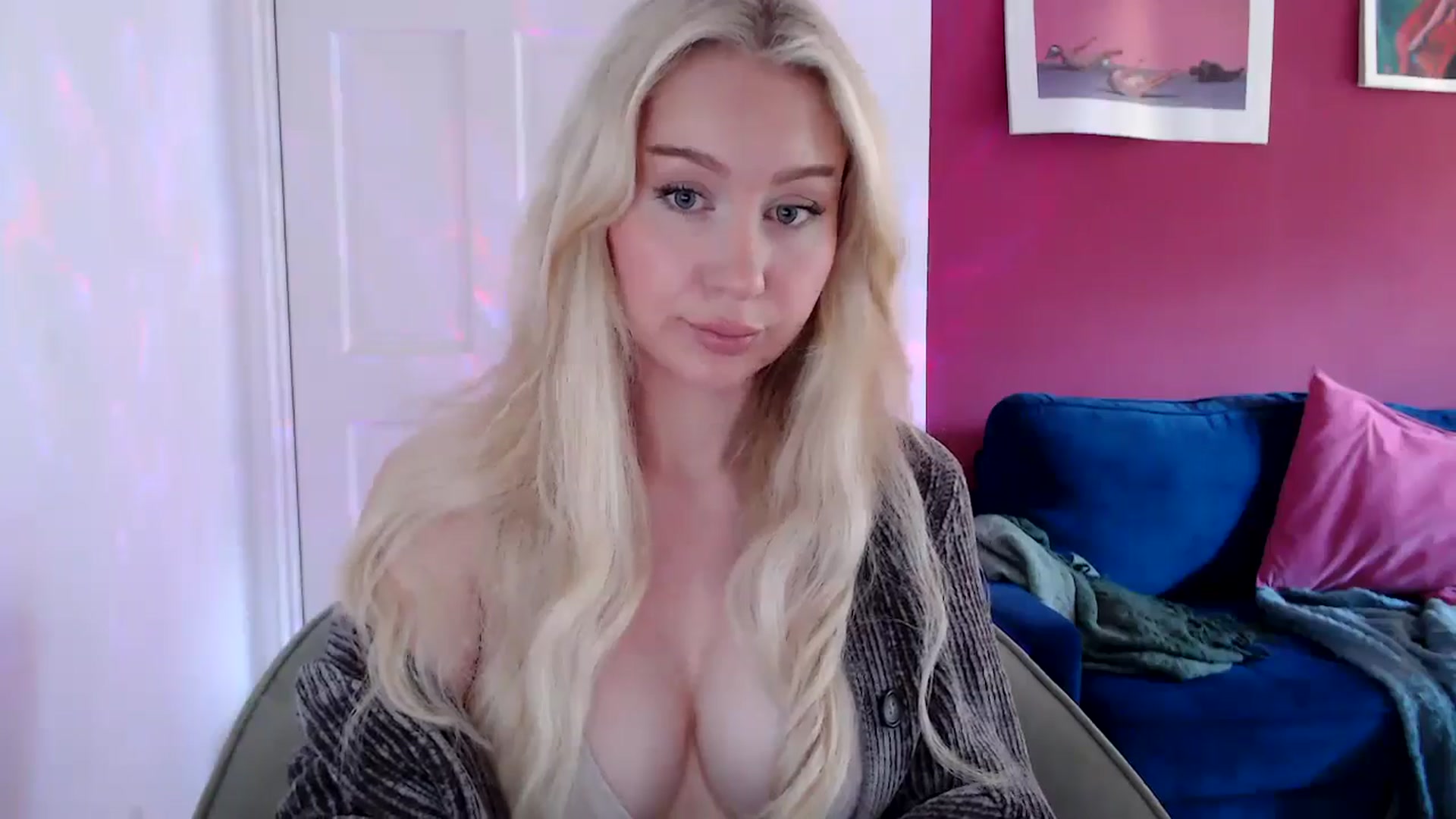 Gallery image thumbnail from PetiteAvax's myfreecams stream on, 08/13/2024, 10:41 image 12 of 20