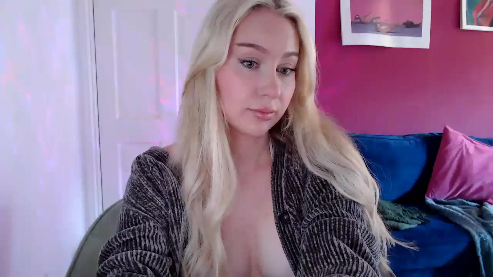 Gallery image thumbnail from PetiteAvax's myfreecams stream on, 08/13/2024, 10:41 image 17 of 20