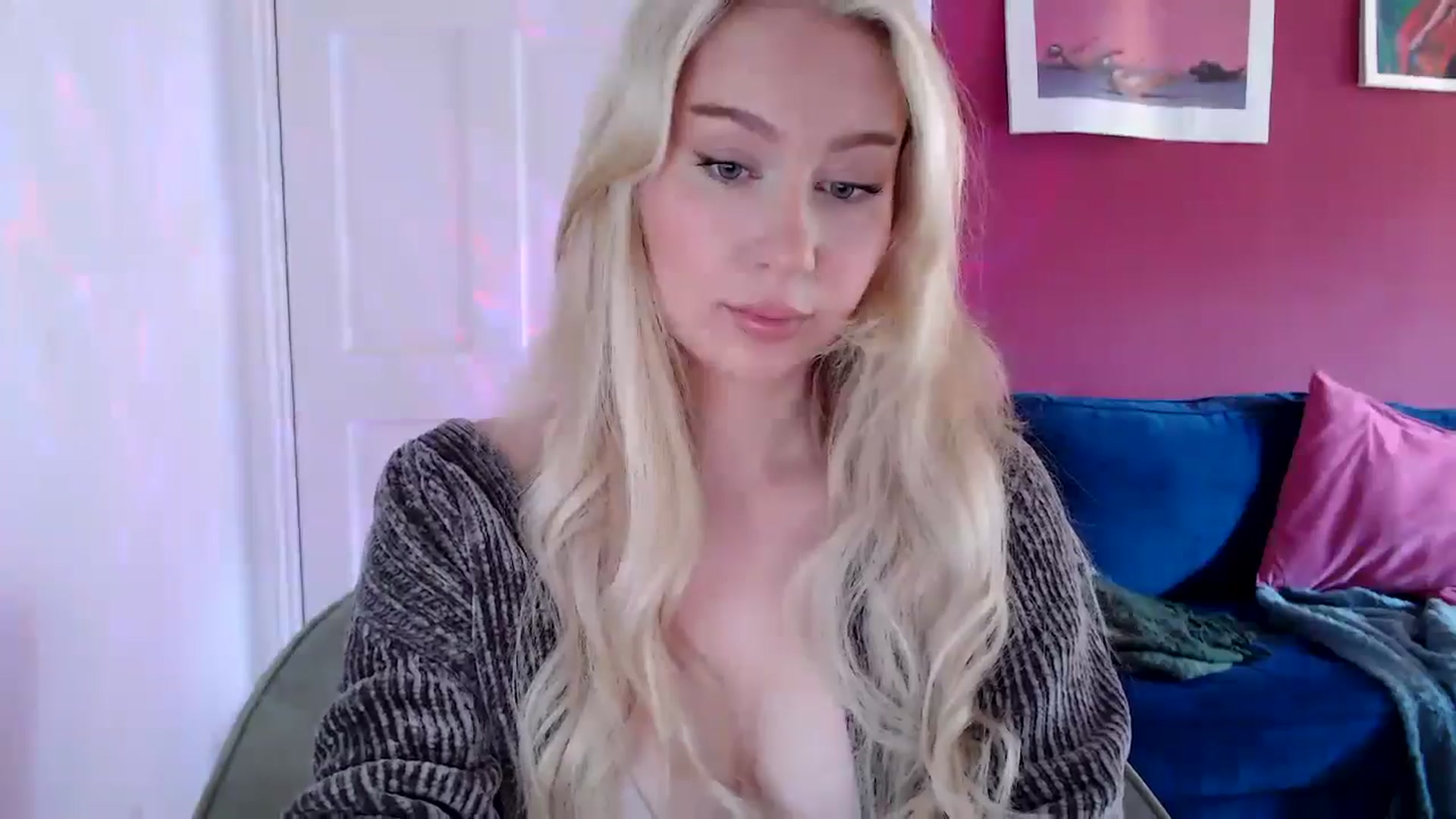 Gallery image thumbnail from PetiteAvax's myfreecams stream on, 08/13/2024, 10:41 image 19 of 20
