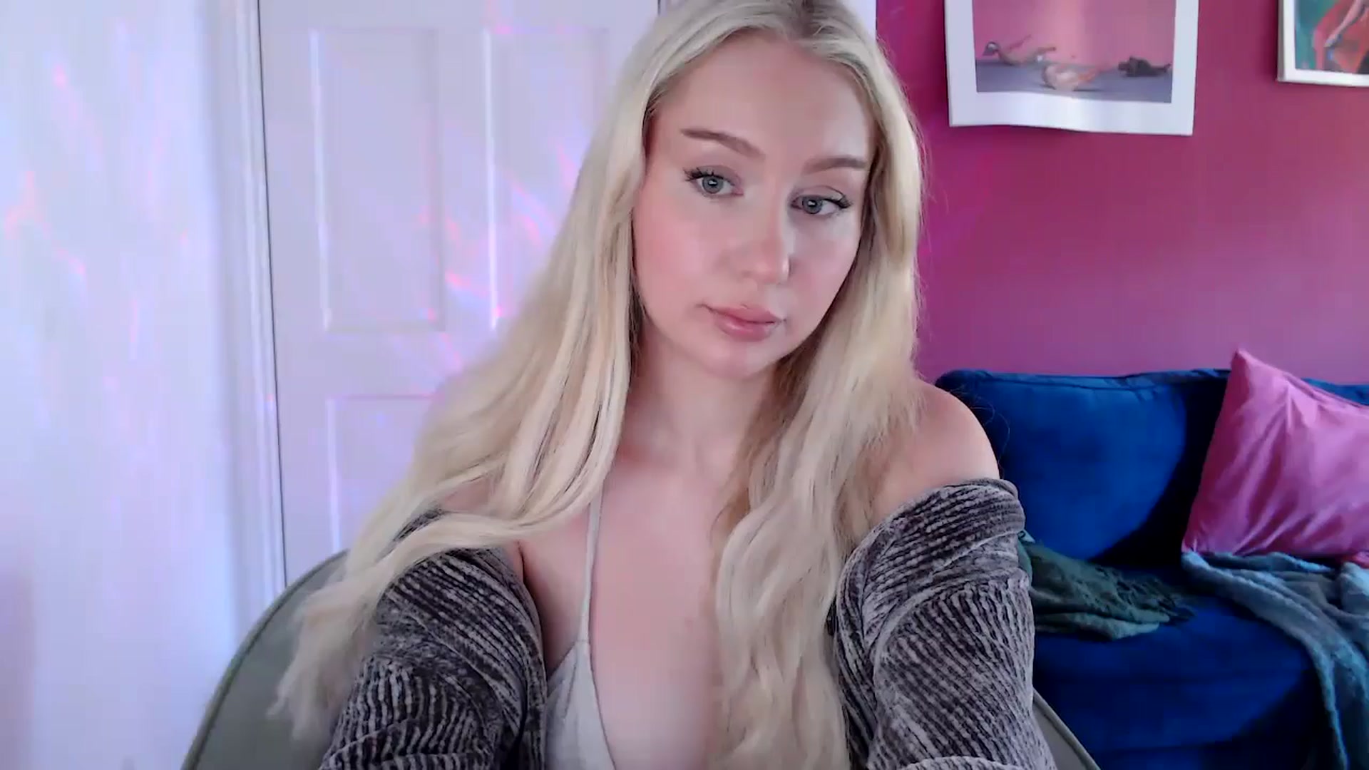 Gallery image thumbnail from PetiteAvax's myfreecams stream on, 08/13/2024, 10:58 image 11 of 20