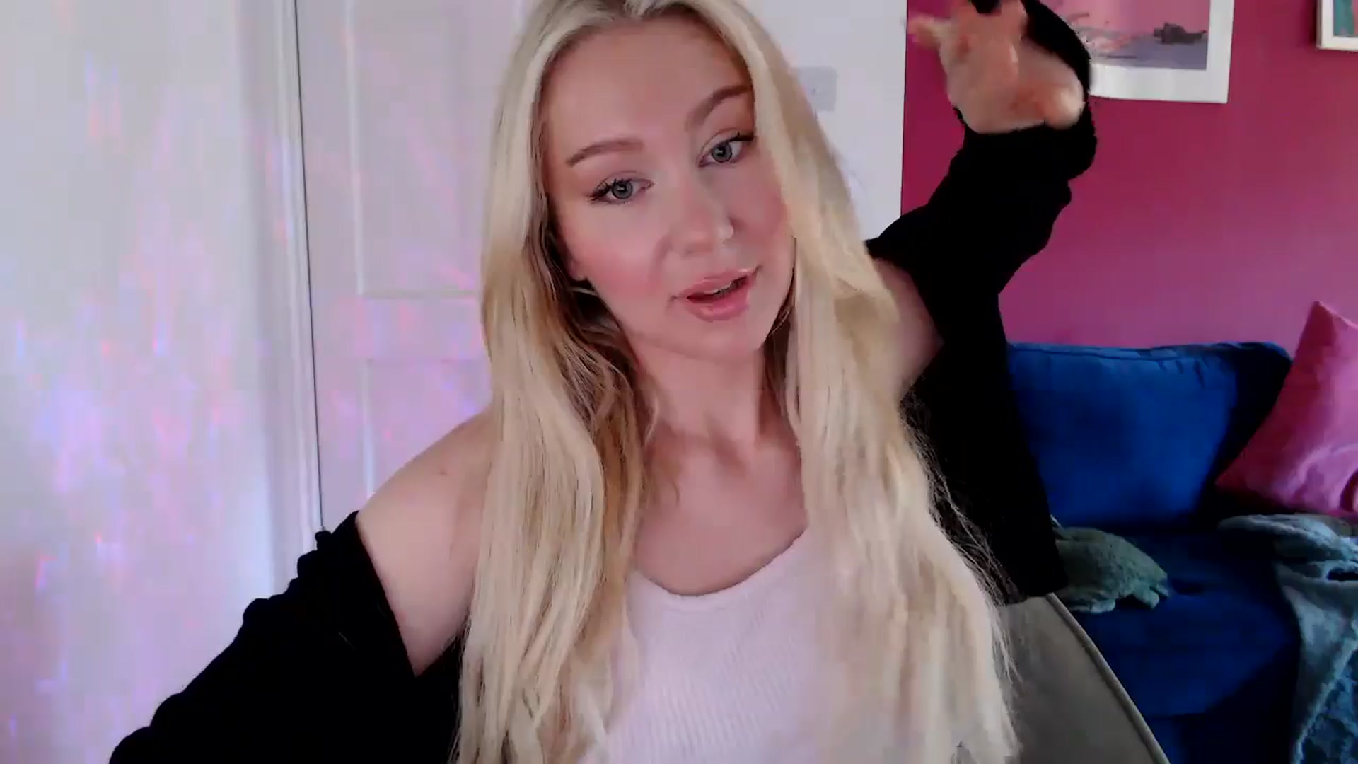 Gallery image thumbnail from PetiteAvax's myfreecams stream on, 08/14/2024, 09:41 image 10 of 20